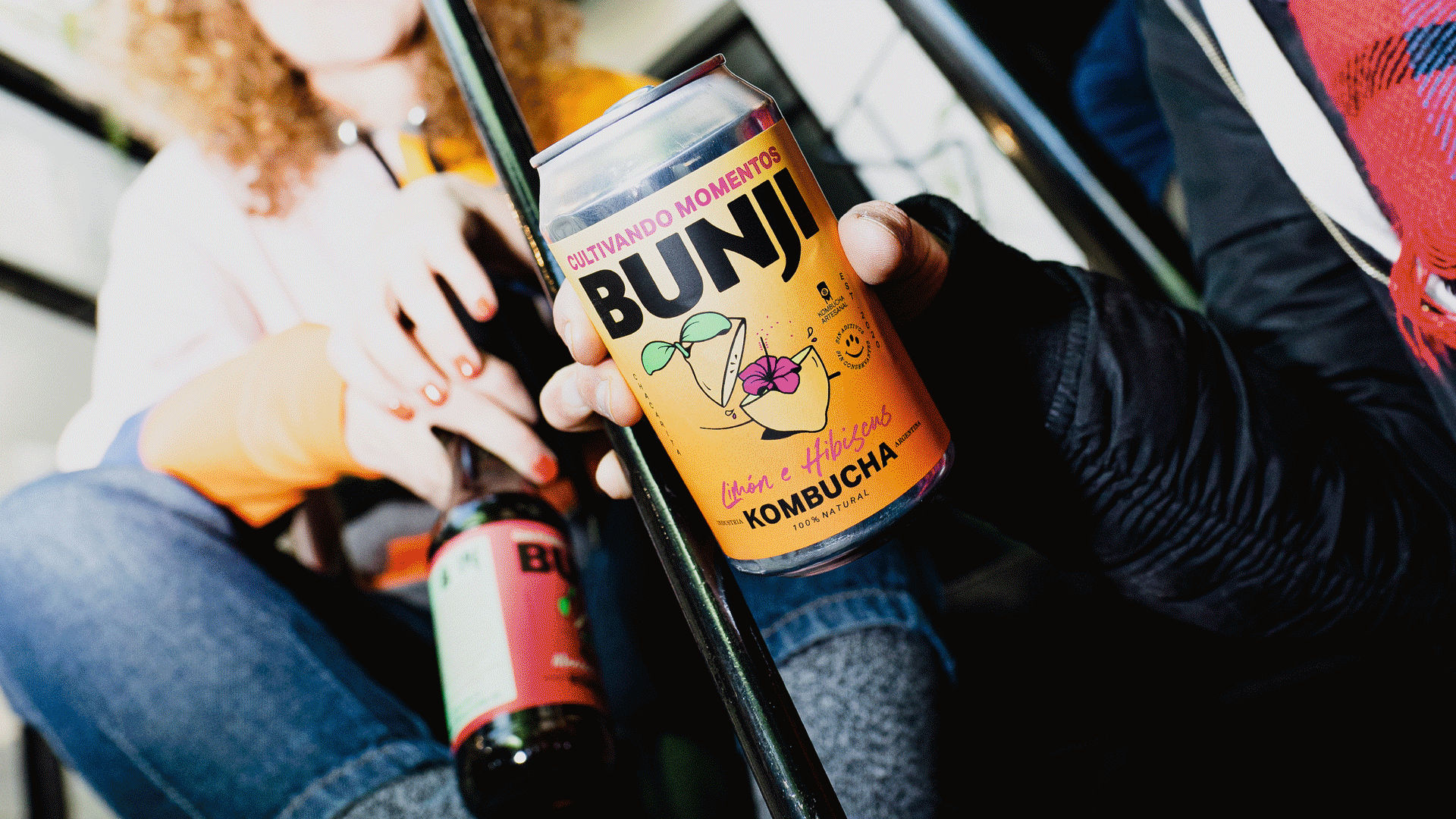 Bunji-Kombucha-Stef-Efstathiou-Momentos-v01.gif