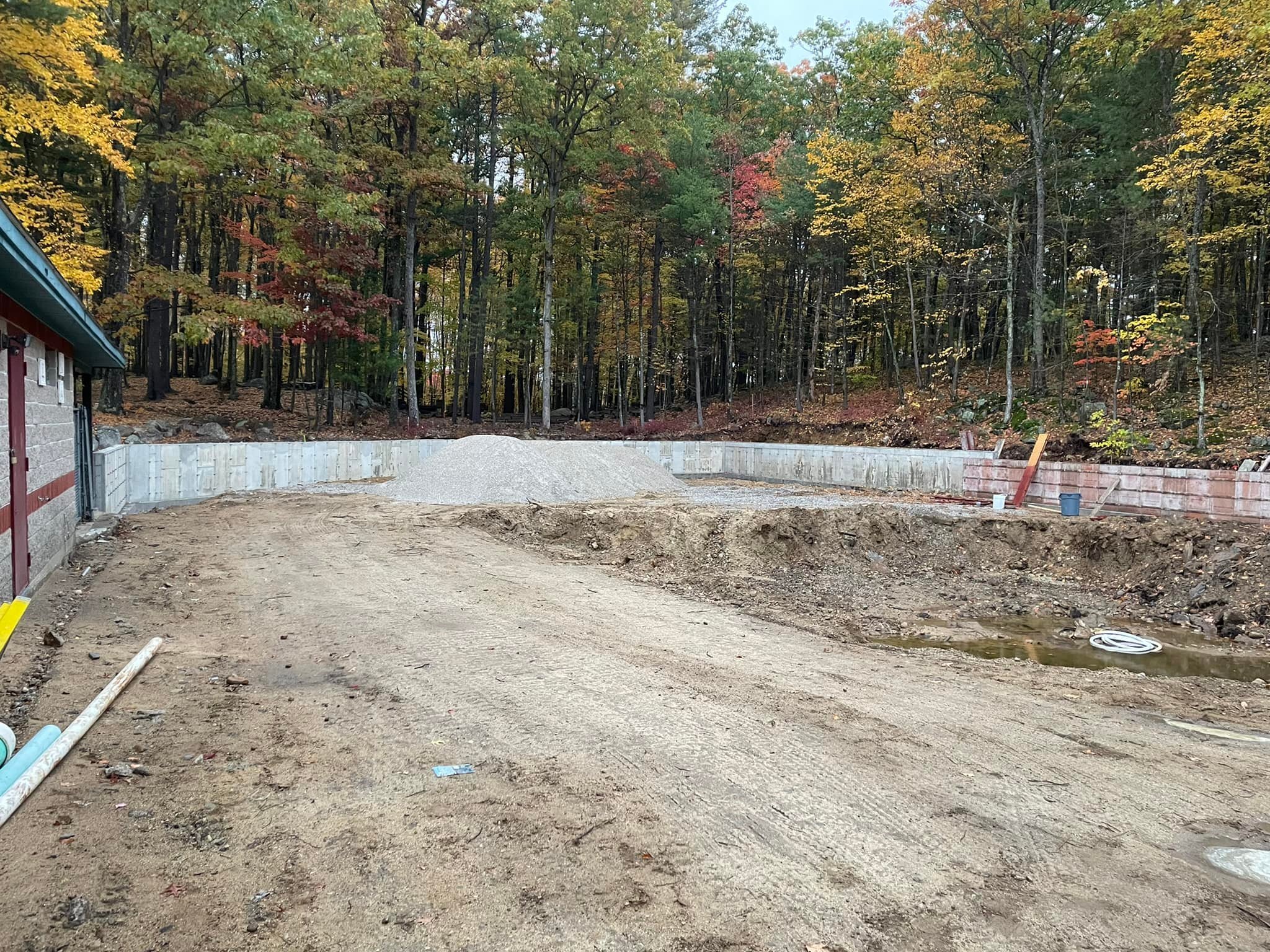 In the home stretch on this project .aprox 400&rsquo;
Retaining walls and a pool house with 11&rsquo; walls
3 openings, 12 beam pockets and 27 different sized sleeves. Shout out to the guys on this one especially Mitch for getting it done with all th