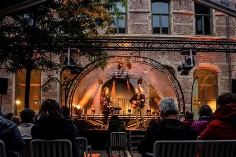 tiswatis / Predikheerlijke zomer (Mechelen)