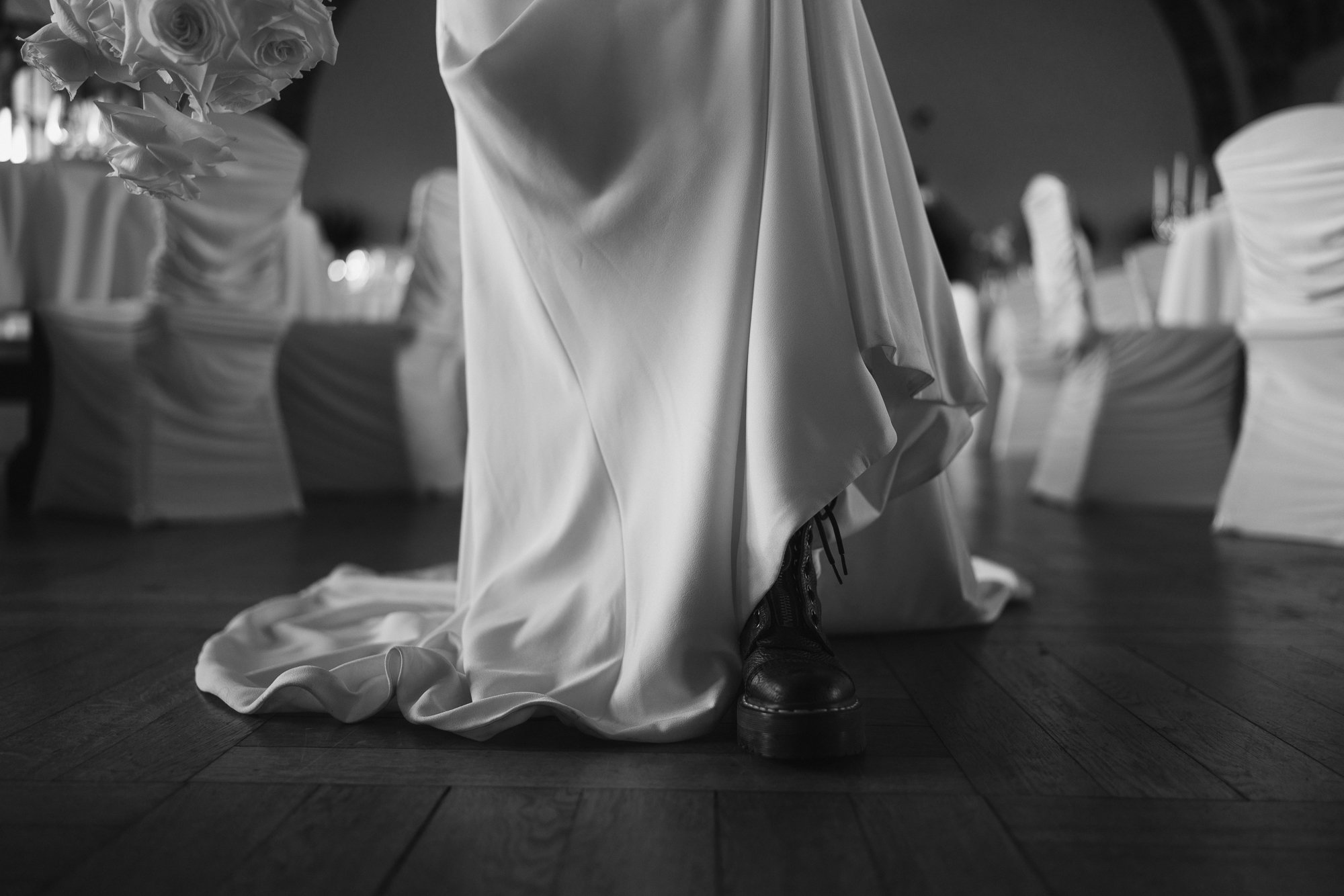 Braut Kleid und Schuhe