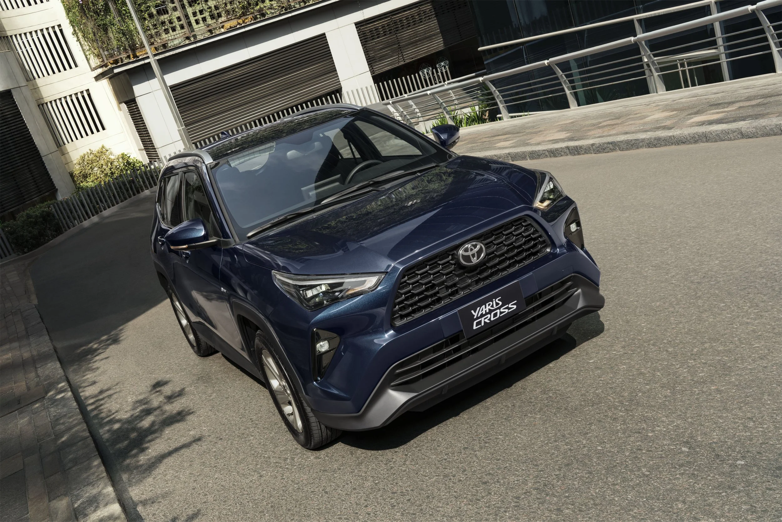 YarisCross_Product_Photo1.jpg