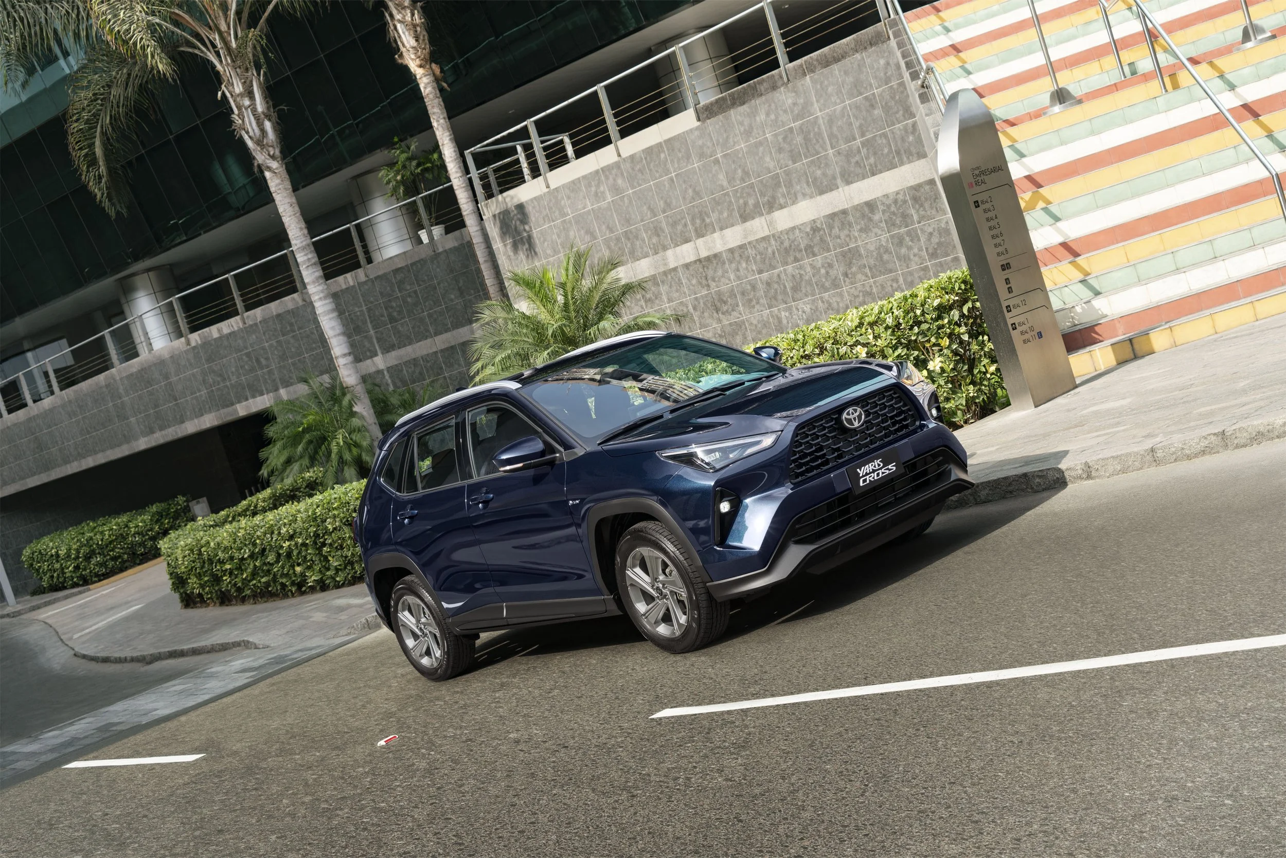 2025 Yaris Cross
