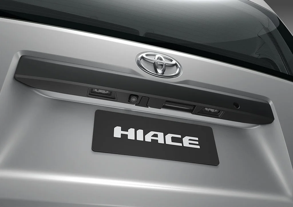 Toyota Hiace Bus5.jpg