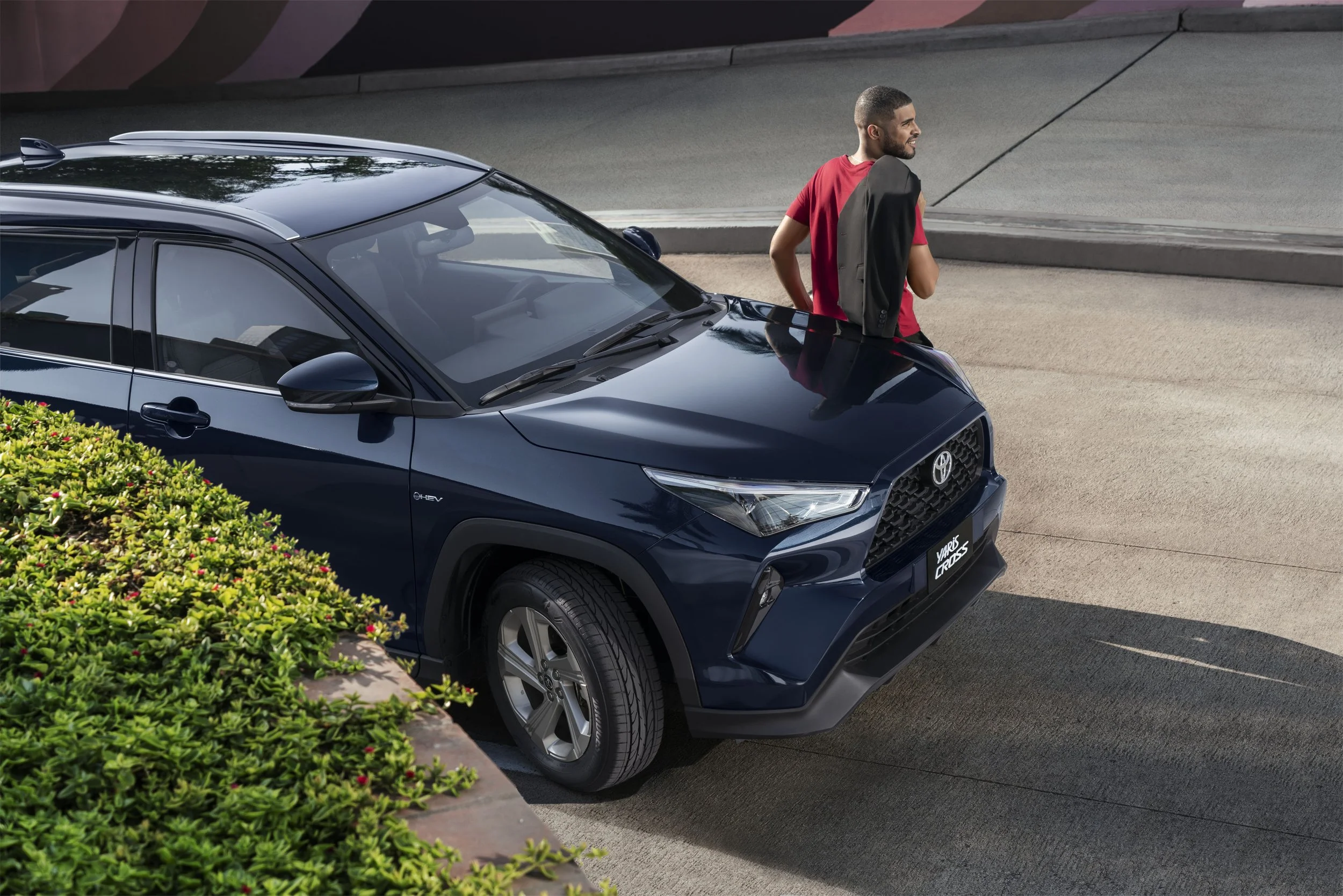 YarisCross_Lifestyle_Photo5_wh.jpg