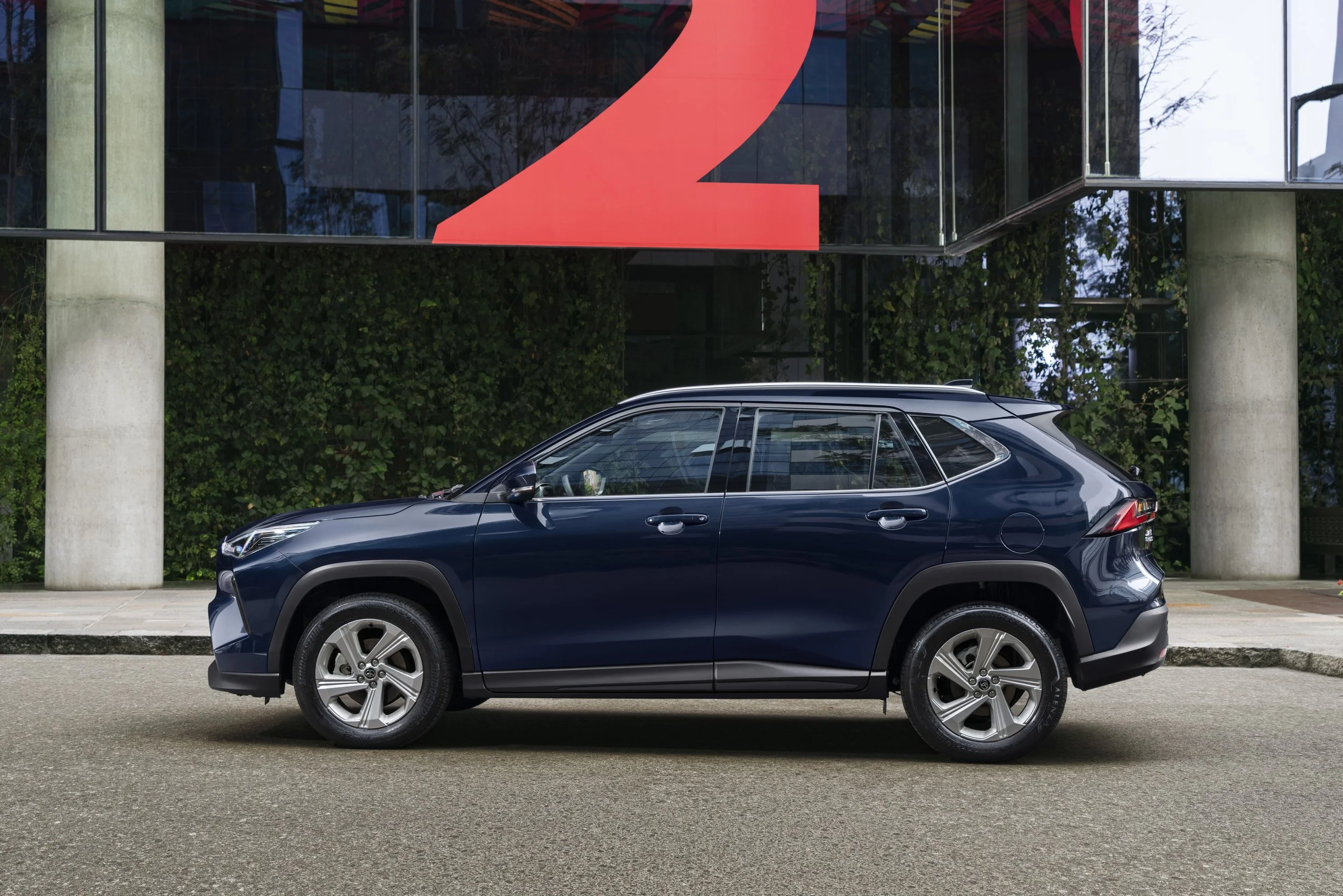 YarisCross_Product_Photo11.jpg