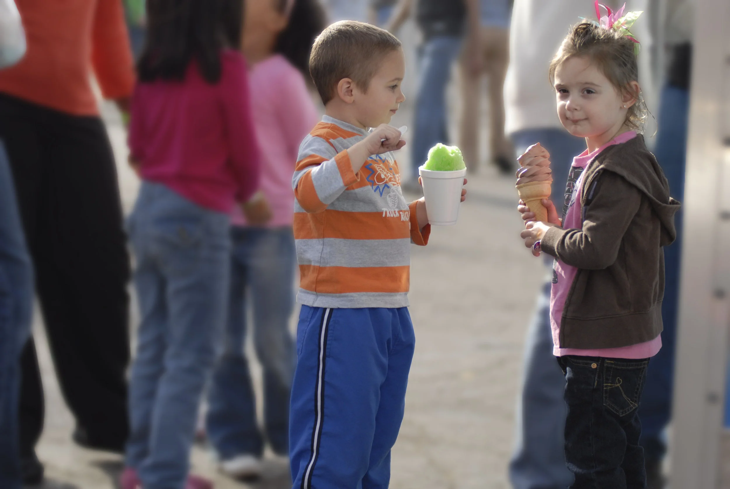 Kids with goodies_DSC0355.jpg