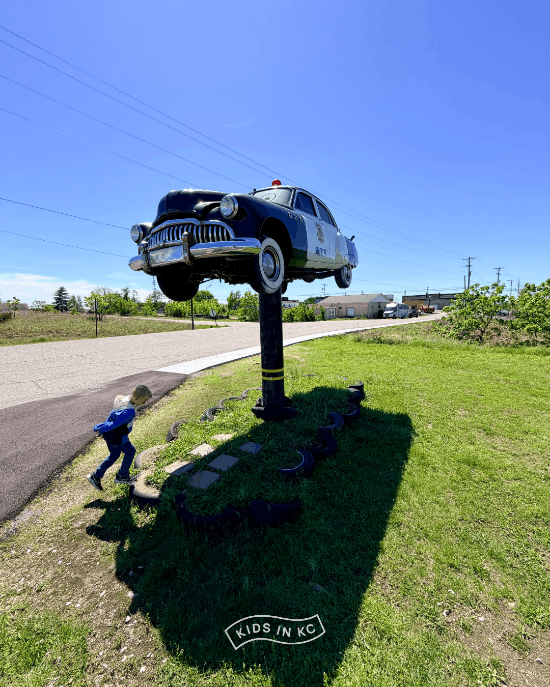 centenial arch_galena kansas_route 66_kidsinkc (4).png
