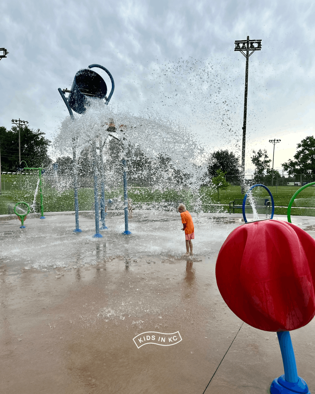 splash parks_kansas city metro_kidsinkc_liberty city park (2).png