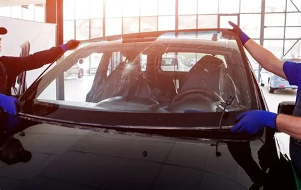 Professional Auto Glass Repair Service in Leawood, KS