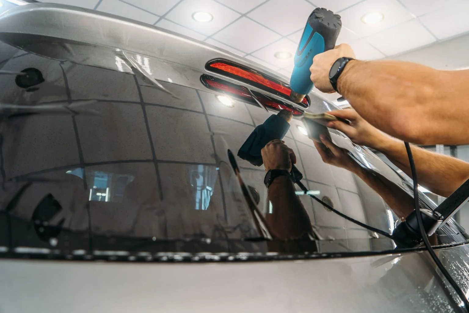 Professional Auto Glass Repair Service in Overland Park, KS