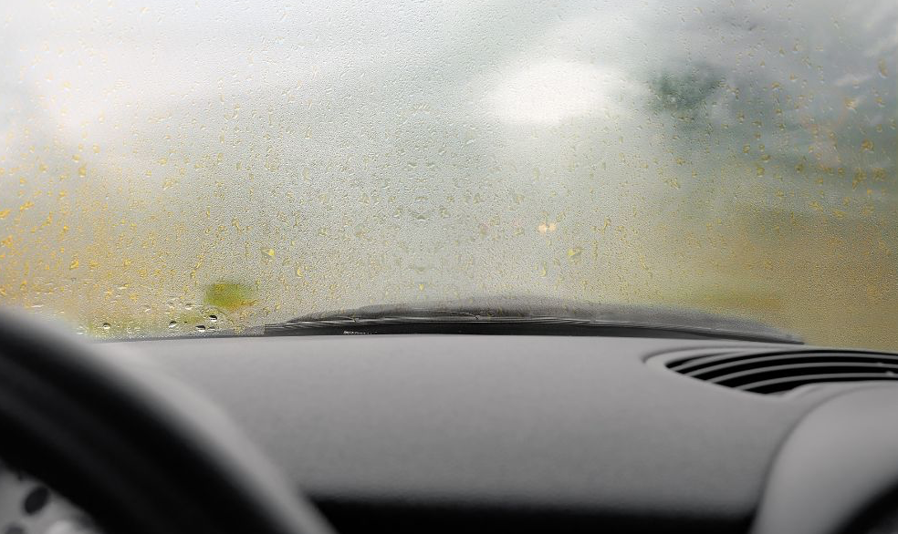 5 Ways To Easily Prevent Vehicle Windows From Fogging