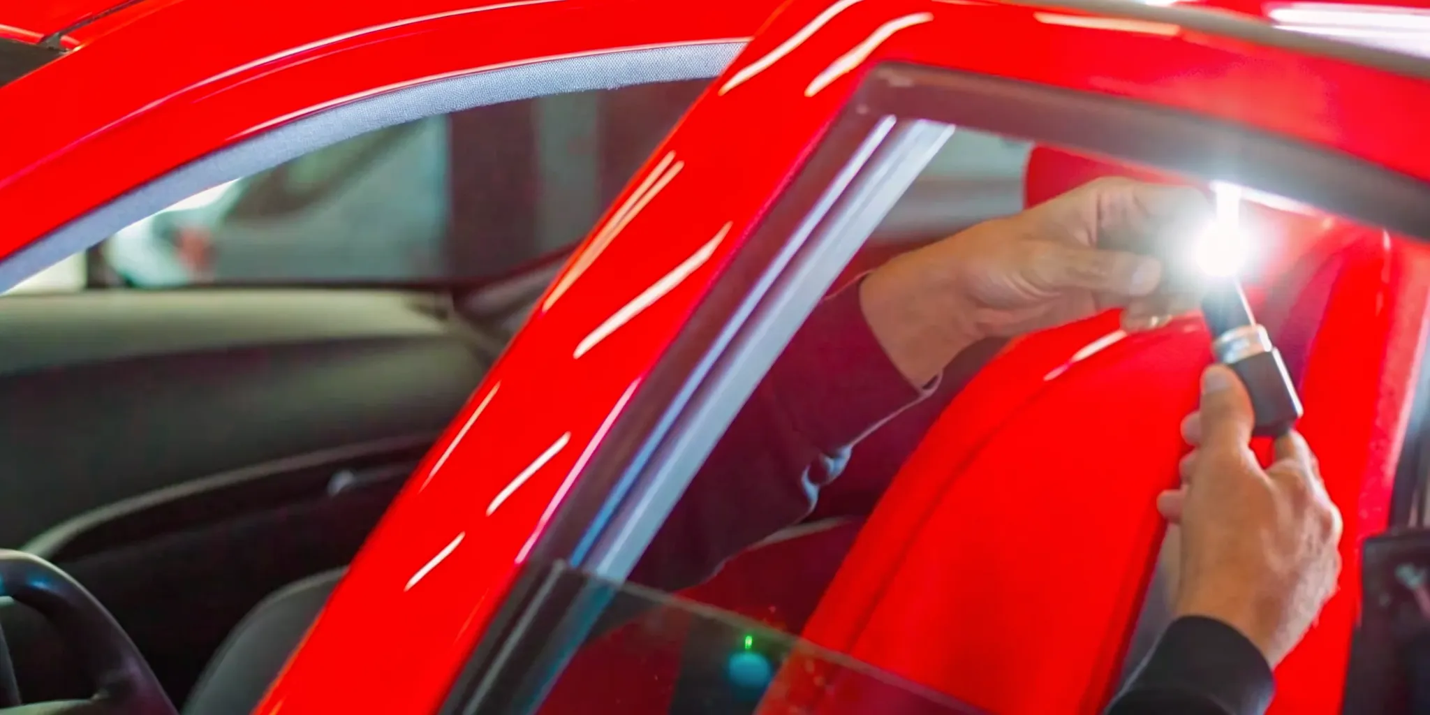 Signs of a Bad Windshield Installation: 7 Warning Signs