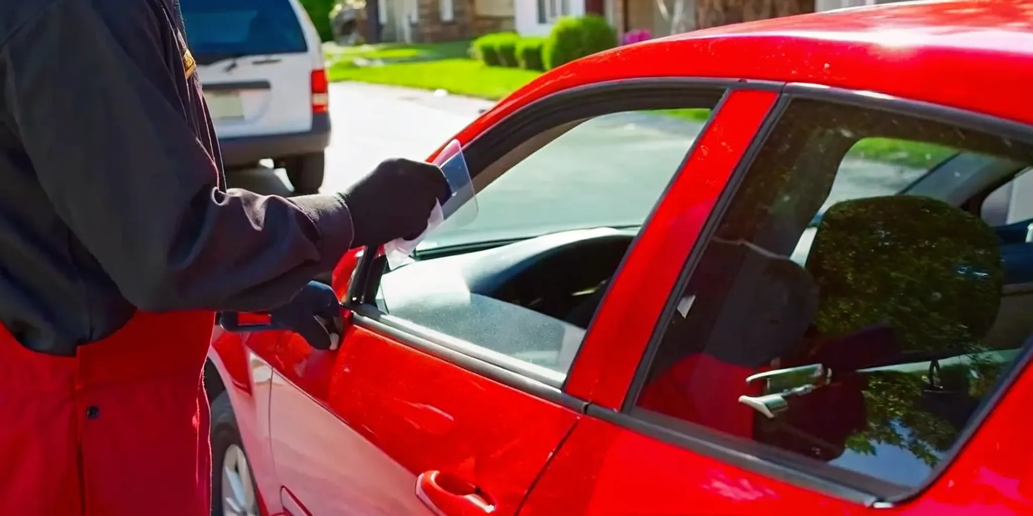Prevent Auto Glass Damage From Road Debris: A KC Guide