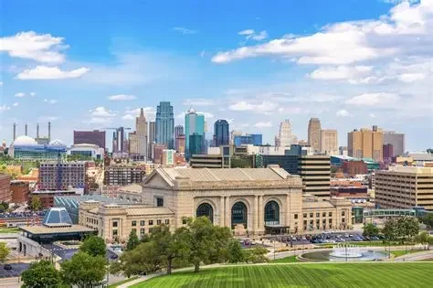  AUTO GLASS REPAIR IN Kansas City, KS