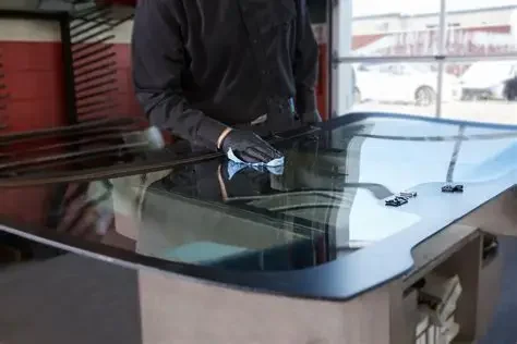 Auto Glass Repair Service in Lake Quivira, KS