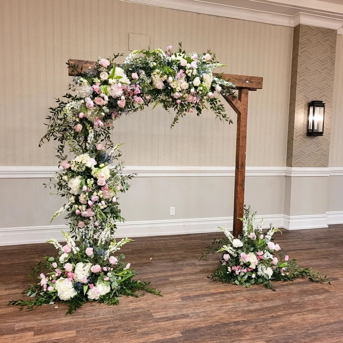 Chelsea's ceremony was so romantic and beautiful even if the weather wasn't our friend this weekend @groveatcenterton @savannahsgardenflorist #savannahsgardenflorist #savannahsgarden #ceremony #ceremonyarch #ceremonyflowers #weddingceremony #weddingf