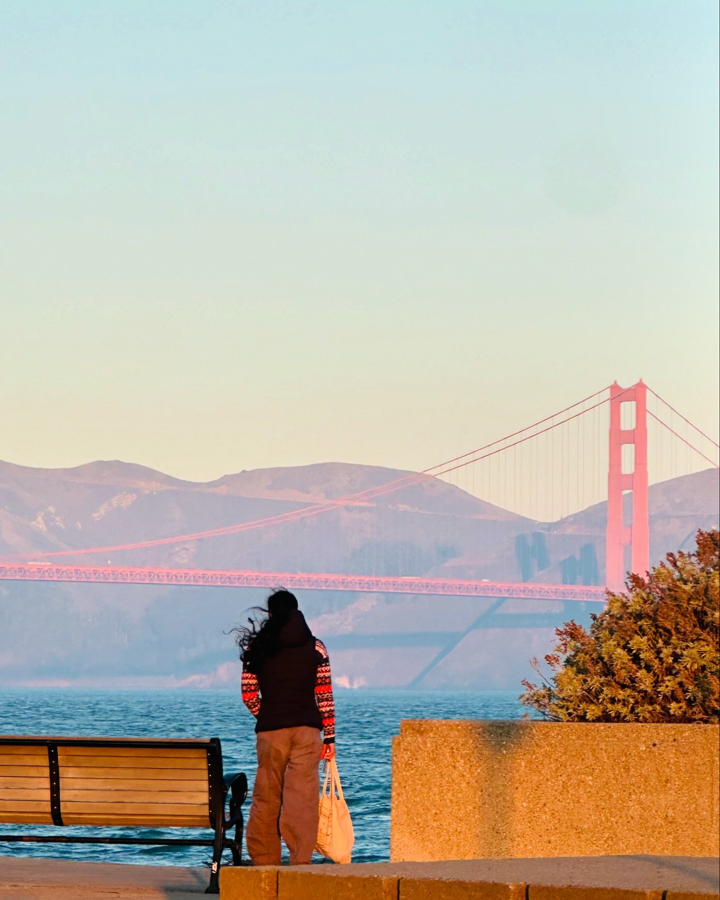 Sunrise 🧡
I
❤️
S
F
#sup #paddling #surf #crissyfield #marina #sf #goldenstate #goldenviews #goldenmorning #sunrise #morningrun #sf #ilovesf #sanfrancisco #sanfranciscoworld #94123 #goodmorning #citybythebay #goldenmoment #visitcalifornia #presidiosf