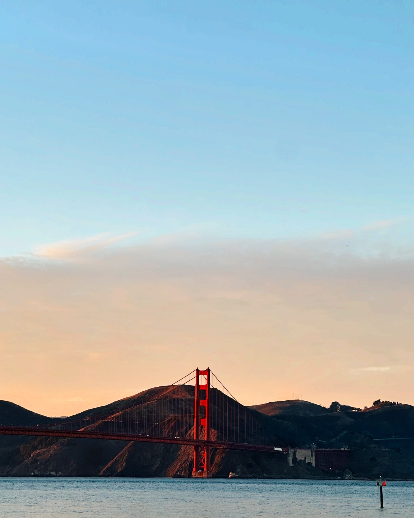 I just can&rsquo;t get enough. I just can&rsquo;t get enough. Sometimes at sunset, the light hits the bridge and turns it almost a neon red. It was a real stunner the other night.
N
E
O
N
#GoldenGateBridge #sf #ilivesf #ilovesf #onlyinsf #visitcalifo