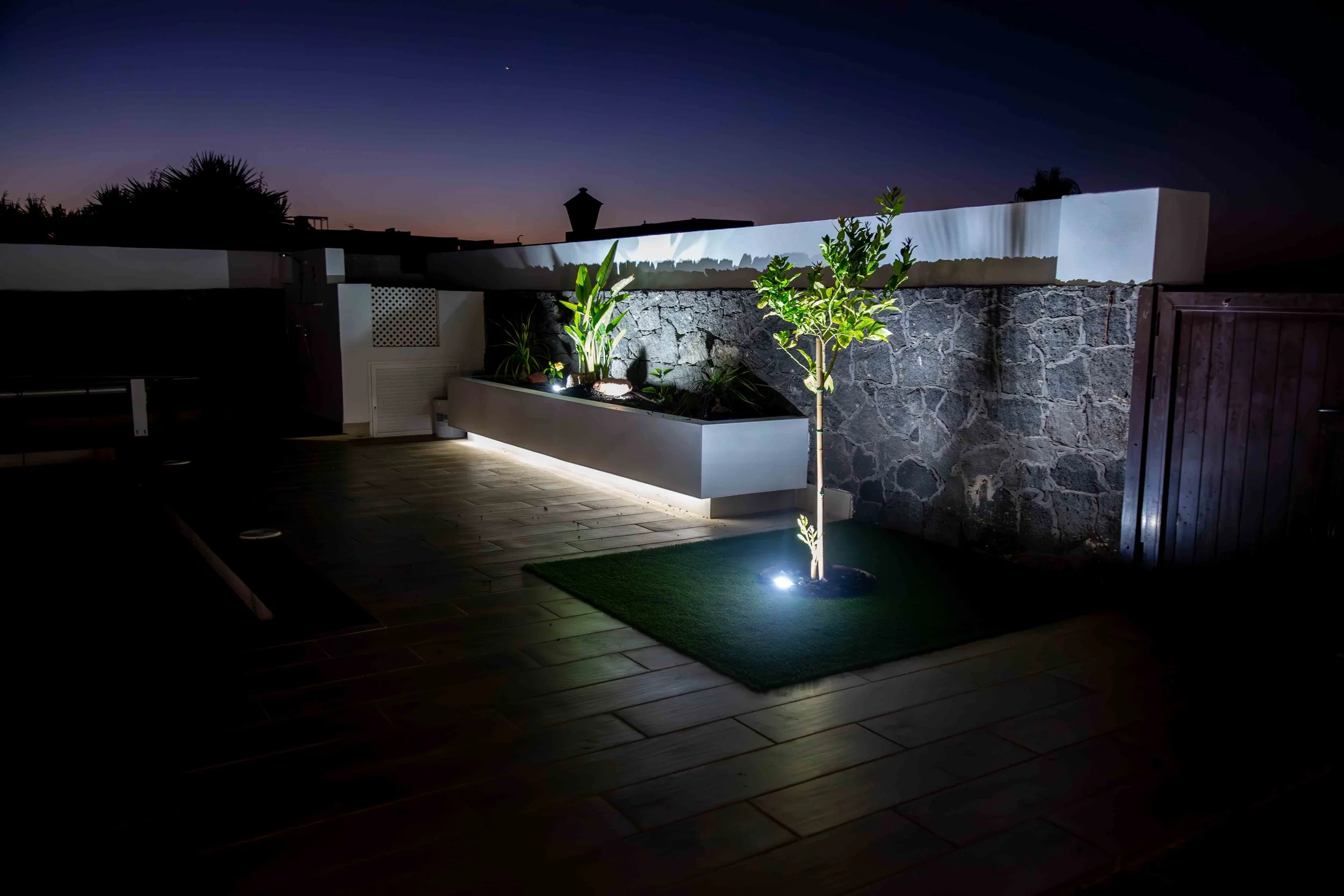 Calle Nepal, Playa Blanca-16-2.jpg