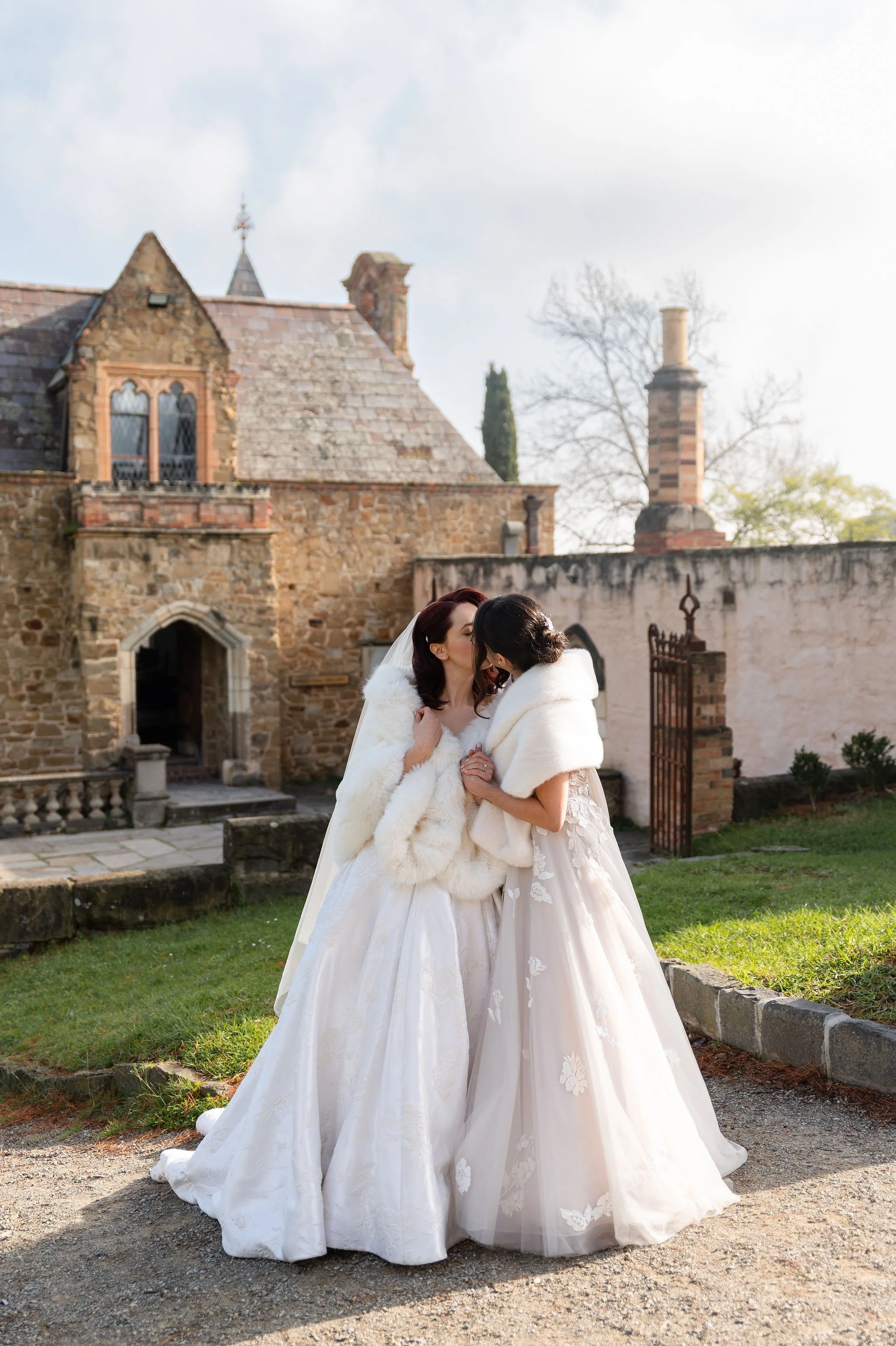 CarlaJessWedding_27June2026_Montsalvat-LeondaByTheYarra_NikkiRussianPhotography_SneakPeeks-86.jpg