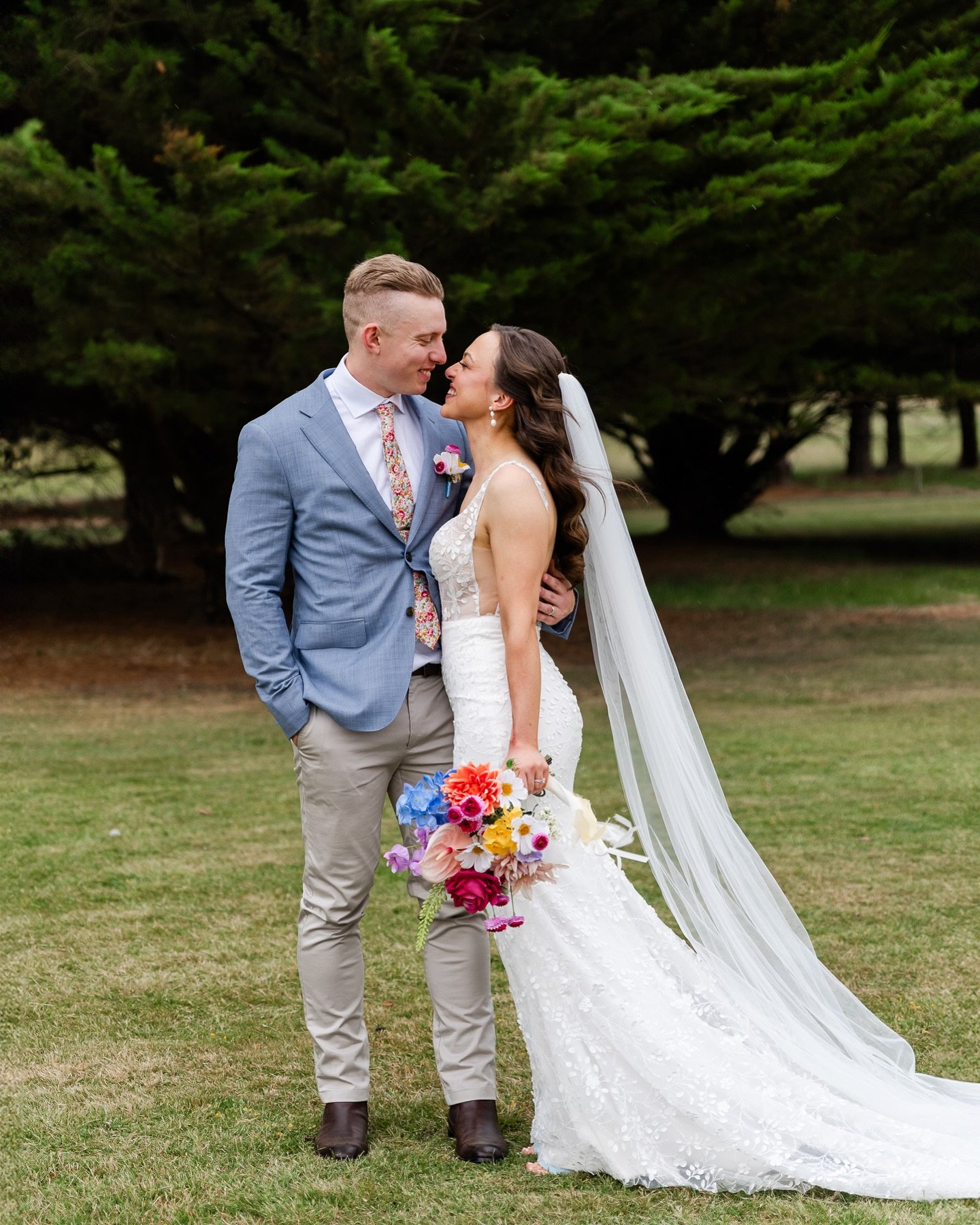 🌷🪻KATE &amp; SEAN 🌹🌸 

Okay it took me far too long to decide which photo to use as the cover because just look at how freakin gorgeous Kate &amp; Sean&rsquo;s day was! 

When I received Kate and Sean&rsquo;s enquiry my heart went 😍😍😍, I love 