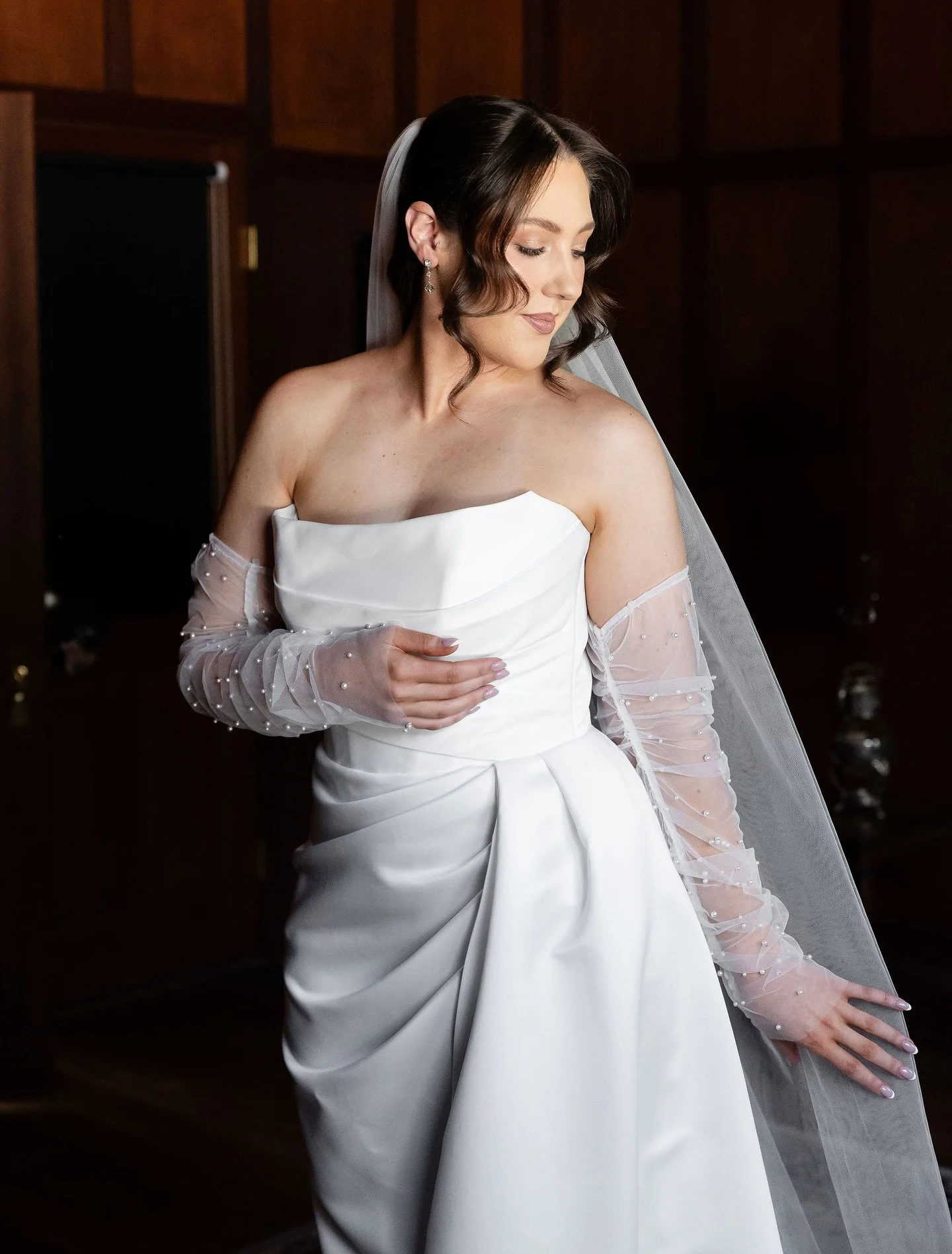 Oh how hard it was to choose which pic of stunning Kate to put first!! 🤍

P.s. if you&rsquo;d love portraits like these during your getting ready photography (without feeling rushed!) - make sure to book enough time! I always recommend how much time