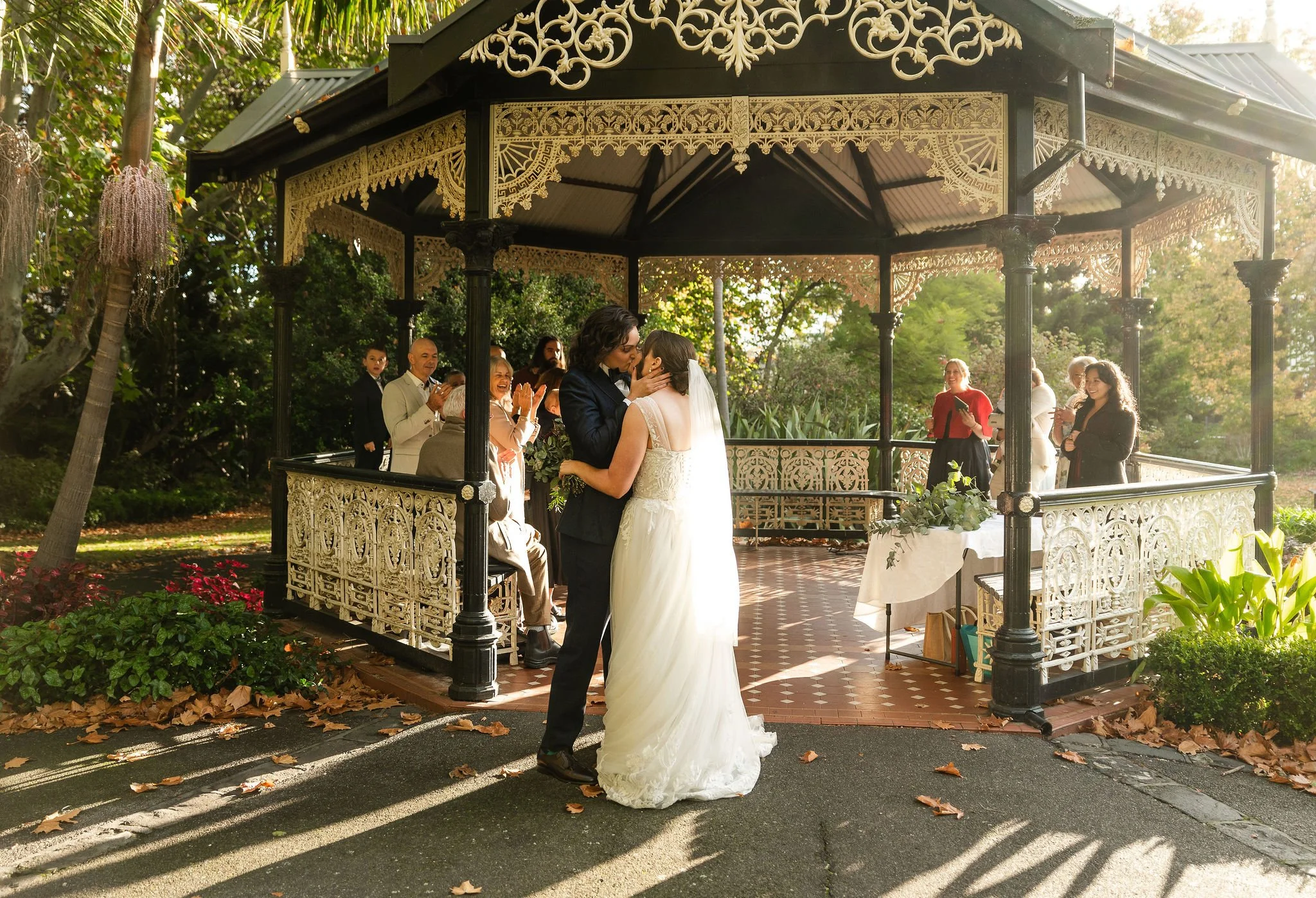 JessandSarah_09May2026_AlexandraGardens_NikkiRussianPhotography-SneakPeeks-26.jpg