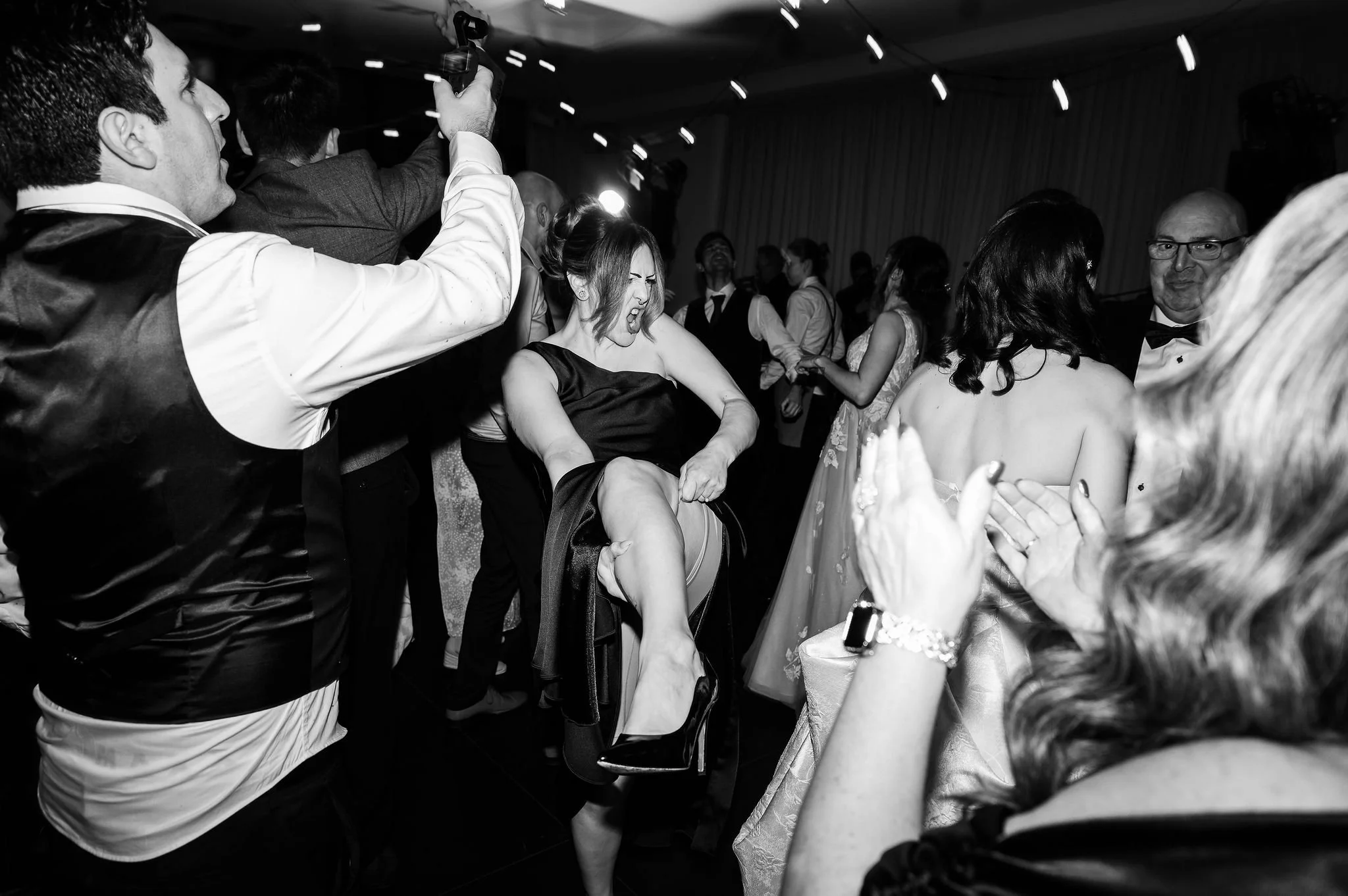 CarlaJessWedding_27June2026_Montsalvat-LeondaByTheYarra_NikkiRussianPhotography_SneakPeeks-137-Copy1.jpg