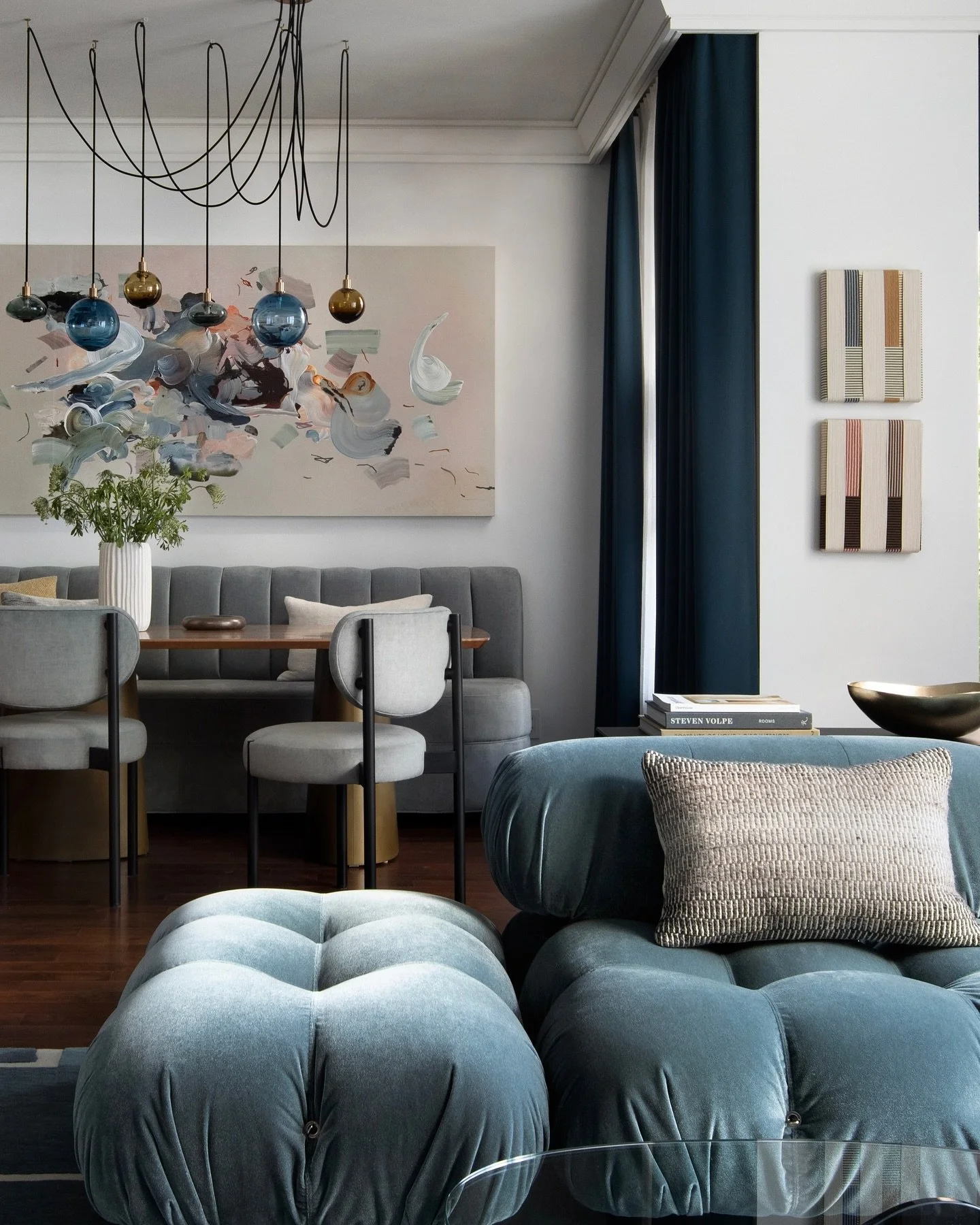 Artful dining. Works by Janna Watson and Jo Elbourne anchor the dining area at our Whistler project. 

Design: @jack.brown.studio 
Image: @tina_emapeterphoto 
Styling: @mtischer