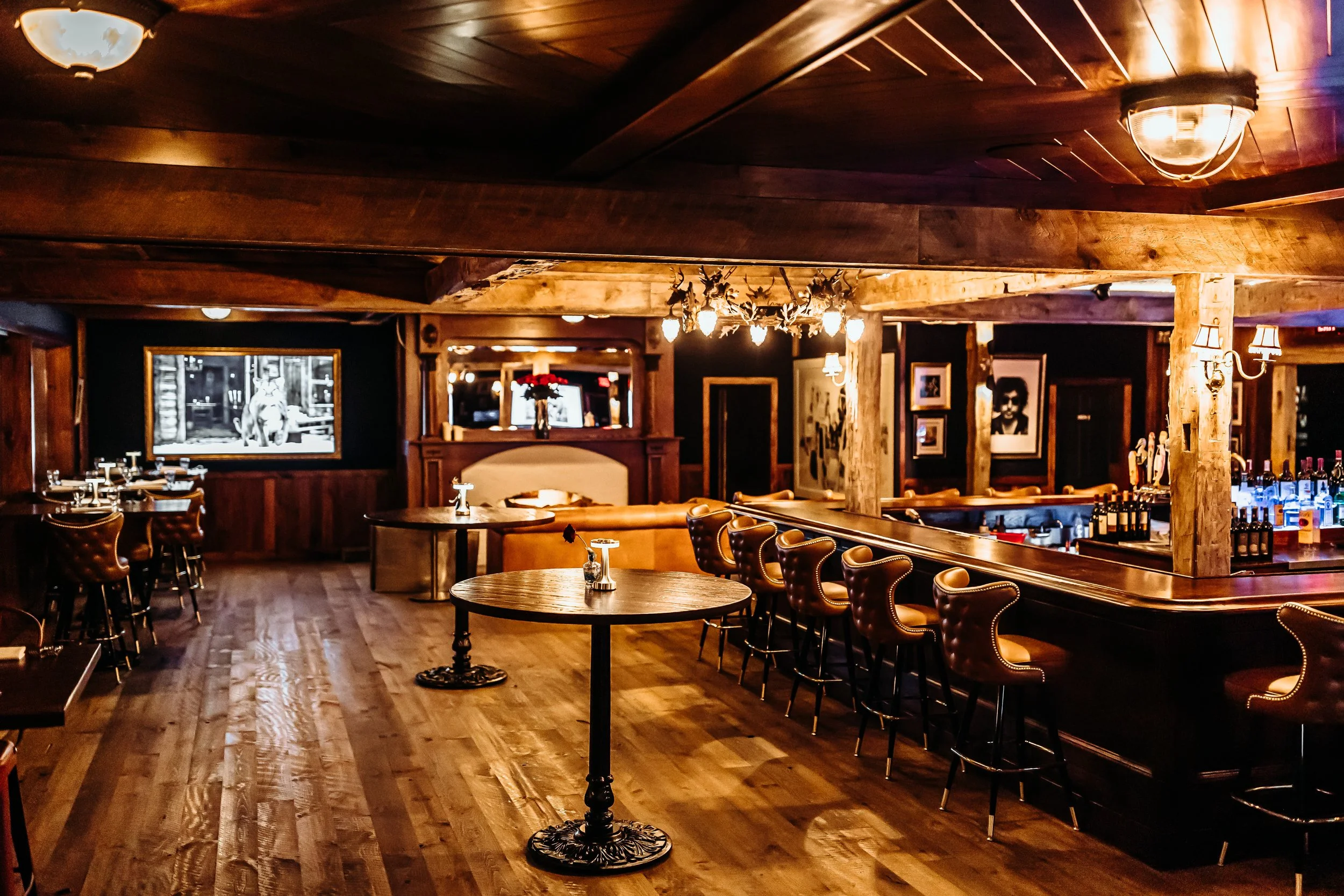 Cocktails & Live Music feat. Scott Kirby