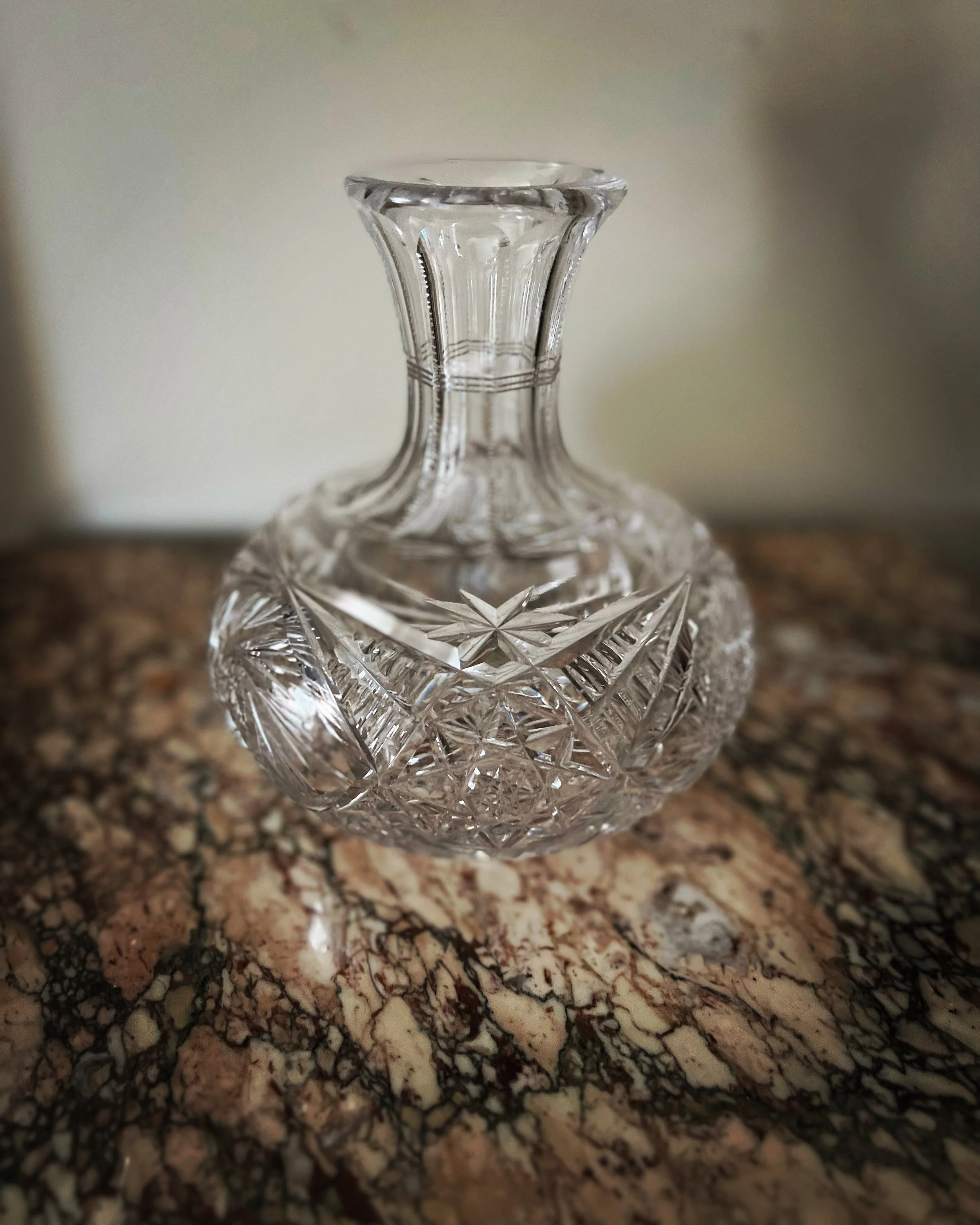 Rare American Brilliant Cut Glass Decanter with Star Motif, Late 19th/ Early 20th Century Period