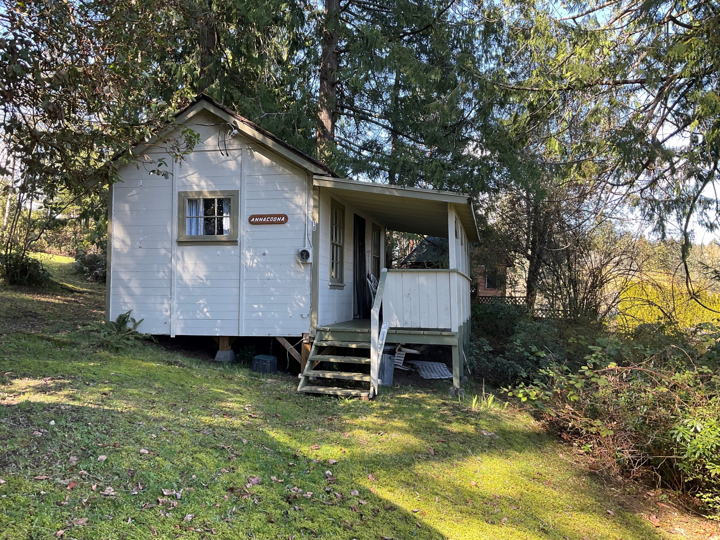 Cottages for Rent in Ladysmith — Tillicum Seaside Resorts