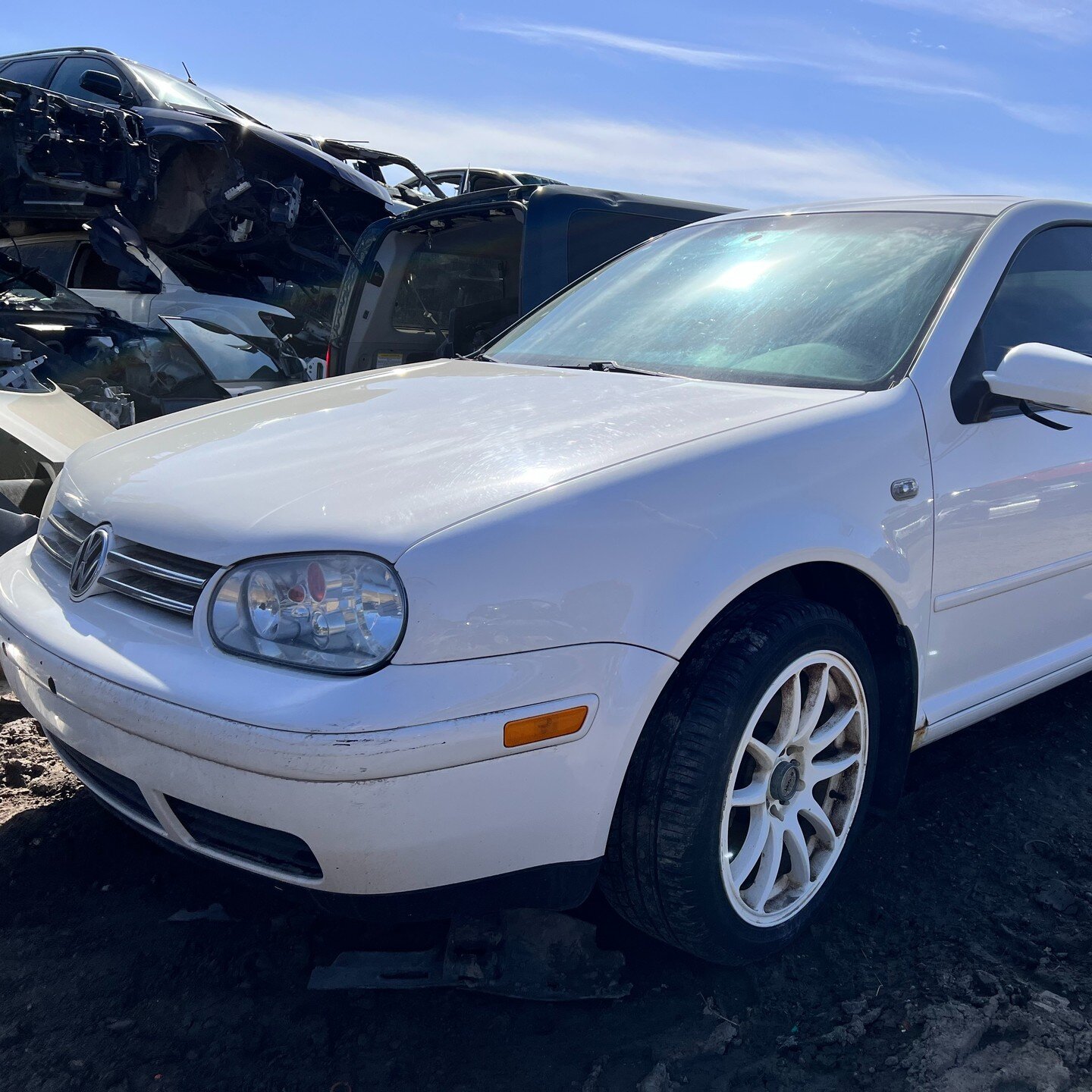 2002 VOLKSWAGON GOLF GLS 2L *FOR PARTS* - FWD, AUTOMATIC 4 SPEED TRANSMISSION, 4 CYLINDER , WHITE(LB9A), KMS:189891, VIN:9BWGK61J824012028

We offer contactless delivery and are more than willing to accommodate your needs.
Why pick your part when we 