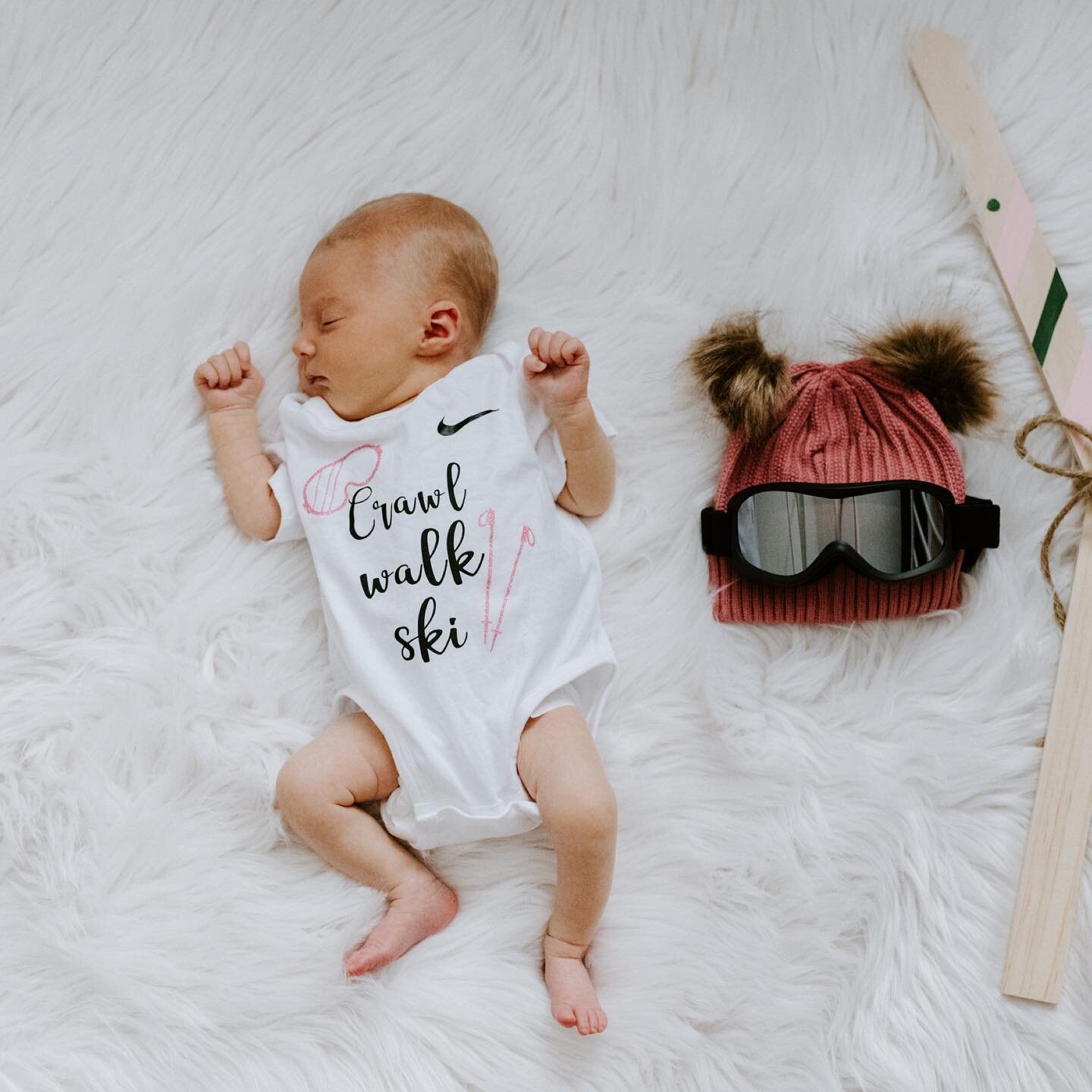 All these newborn sessions are pulling on this mommas heart strings. 🤍🤍 Baby Sophia was absolutely perfect and ready to hit the slopes with her mom and dad. 

We&rsquo;re days away from Dots birthday month and I am so not ready to be the momma of a