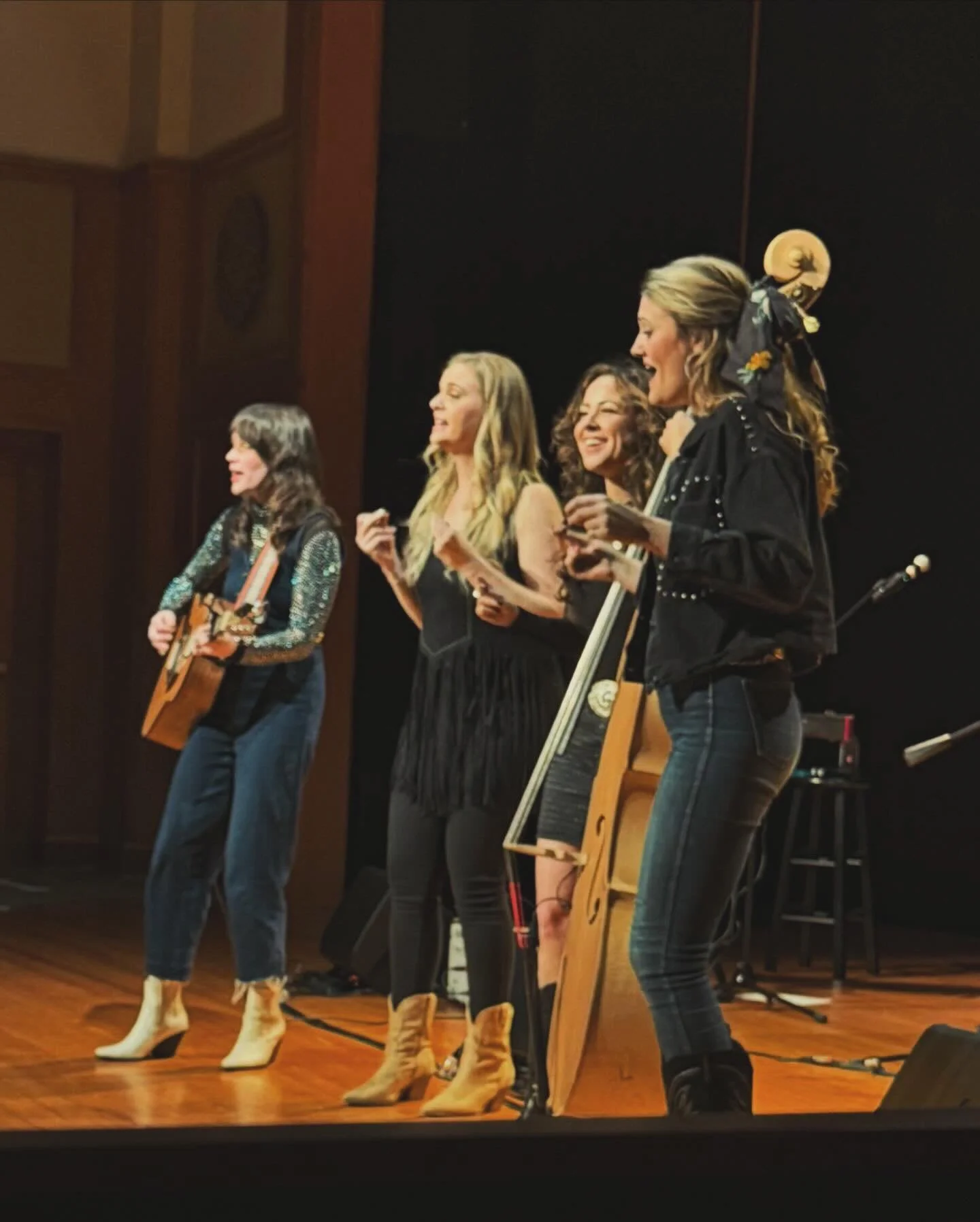 Thanks so much for having us @keanstage ! We had a blast if your beautiful theater. Can&rsquo;t wait to be back! #yeehaw
