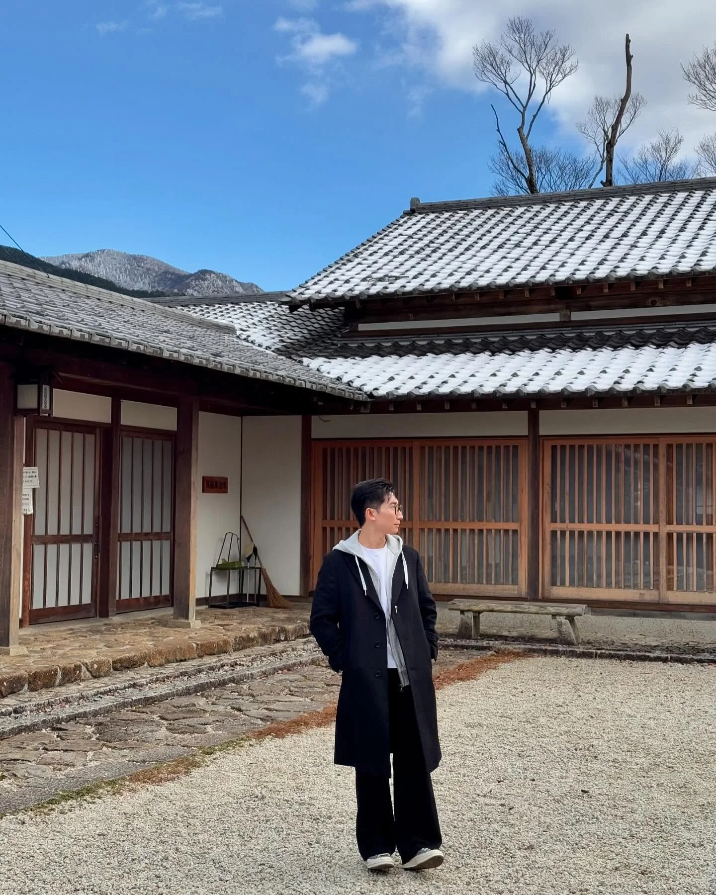 Completely surrendered to the beauty of these old towns in Japan. The calmness cleared the chaotic minds. 💆🏻&zwj;♂️ 
Magome-juku, 01.25
#traveloften