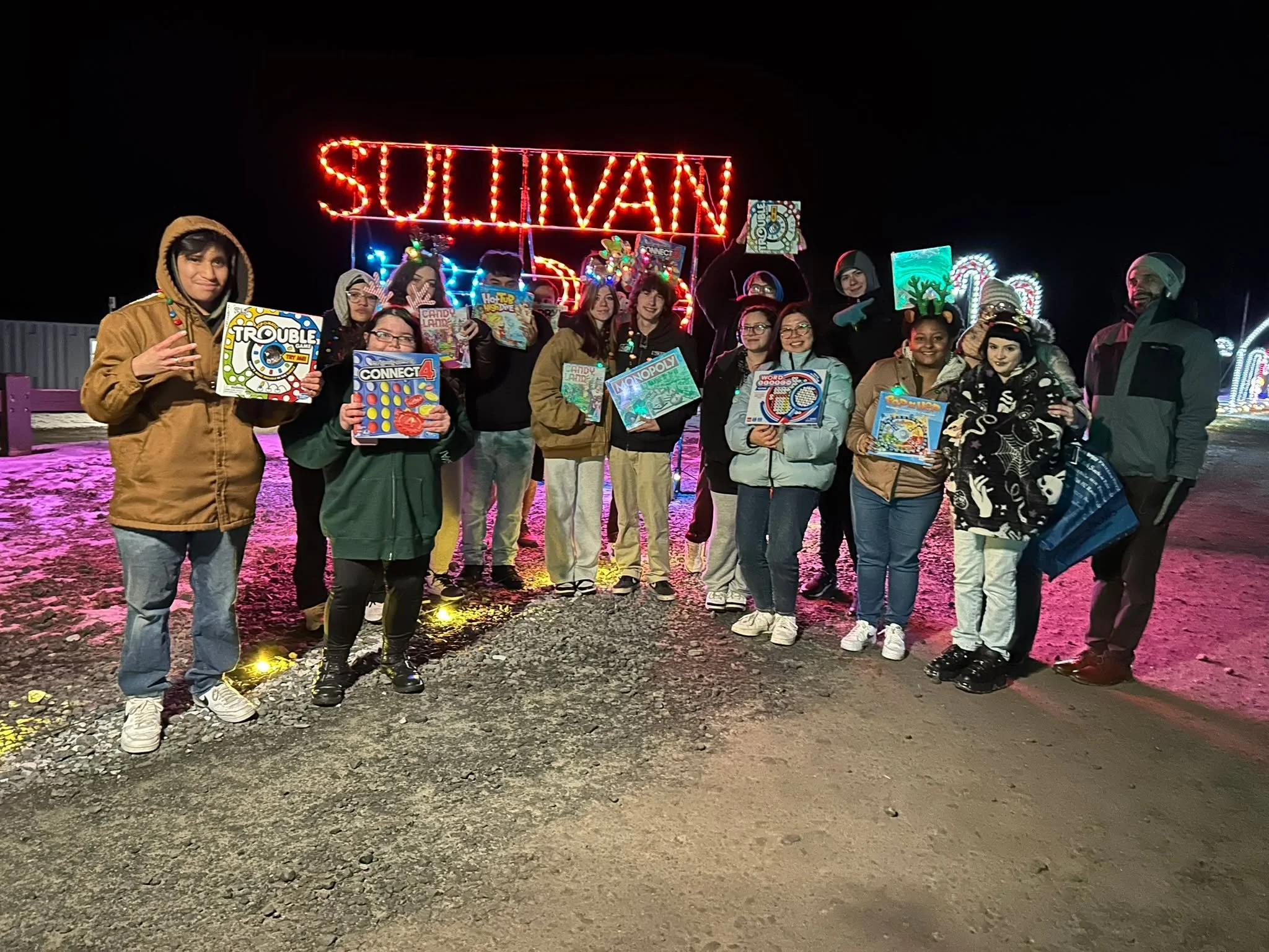 💡𝗣𝗲𝗮𝗰𝗲, 𝗟𝗼𝘃𝗲 &amp; 𝗟𝗶𝗴𝗵𝘁𝘀: 𝗪𝗮𝗹𝗸-𝗧𝗵𝗿𝘂 𝗠𝗼𝗻𝗱𝗮𝘆𝘀 at Bethel Woods Center for the Arts kicks off 𝘁𝗼𝗻𝗶𝗴𝗵𝘁 𝘄𝗶𝘁𝗵 𝗦𝗰𝗵𝗼𝗼𝗹 𝗦𝗽𝗶𝗿𝗶𝘁 𝗡𝗶𝗴𝗵𝘁!

Lace up your walking shoes, wear your school colors and bring a n