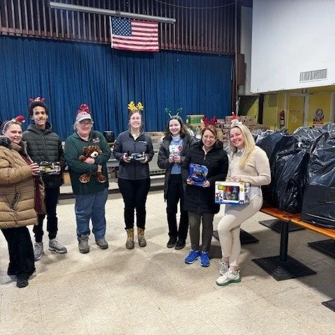 ✨ 𝗧𝗵𝗮𝗻𝗸 𝗬𝗼𝘂, 𝗦𝘂𝗹𝗹𝗶𝘃𝗮𝗻 𝗖𝗼𝘂𝗻𝘁𝘆 ✨

This season, our community came together through Peace, Love &amp; Lights Walk-Thru Mondays&mdash;nearly 1,000 neighbors walking, giving back, and supporting one another.

Together, you donated 𝟰