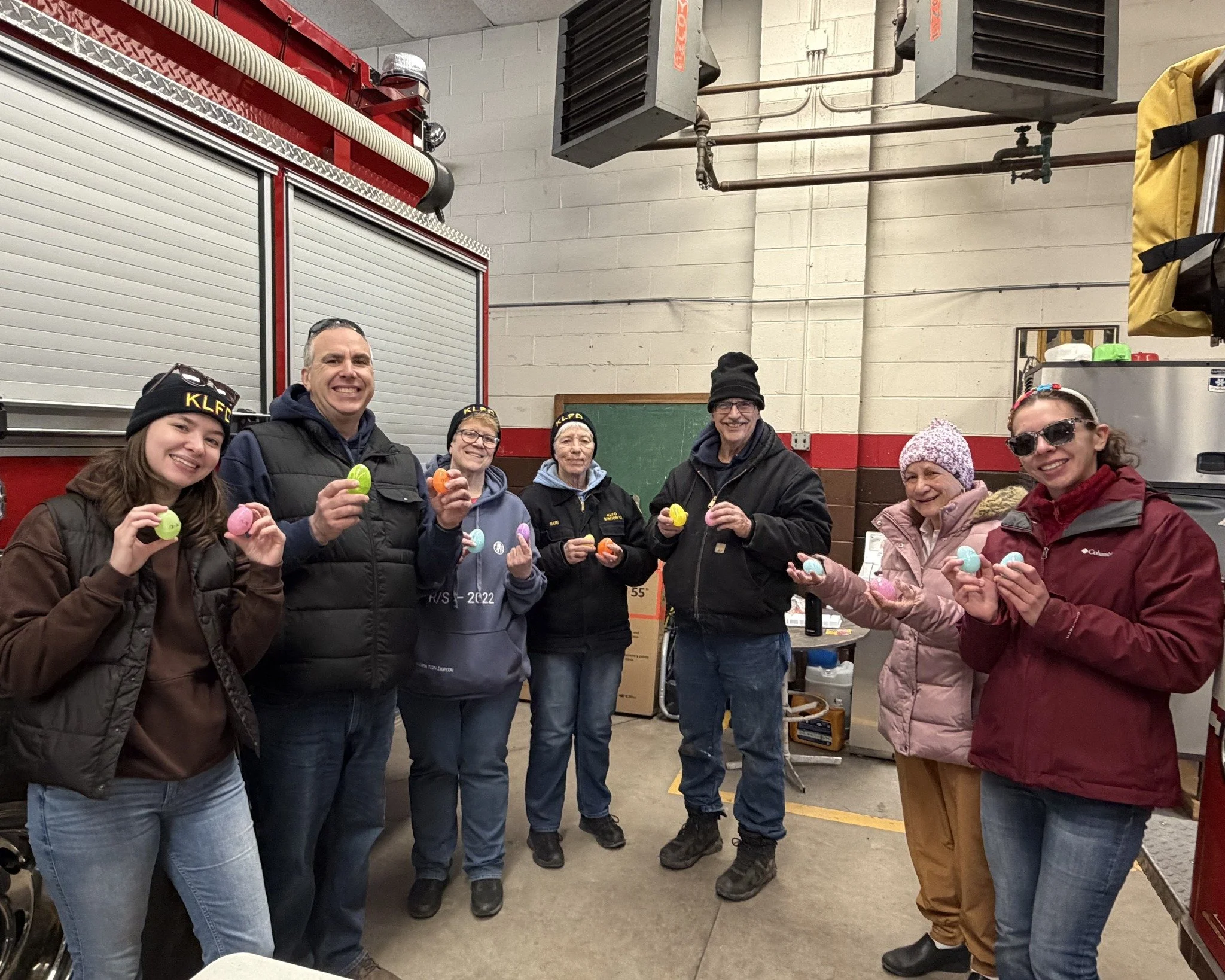 👨&zwj;🚒 𝗢𝘂𝗿 𝗳𝗶𝗿𝗲 𝗱𝗲𝗽𝗮𝗿𝘁𝗺𝗲𝗻𝘁𝘀 𝗮𝗿𝗲 𝗠𝗔𝗥𝗖𝗛𝗶𝗻𝗴 𝗼𝗻 𝘀𝘁𝗿𝗼𝗻𝗴! 

We are loving the spring weather and sun and our departments took advantage of this week!
🐰 @kauneongalake_fd firefighters did yoga, restocked their health