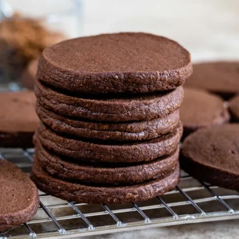 chocolate-shortbread-2-1-488x488.webp