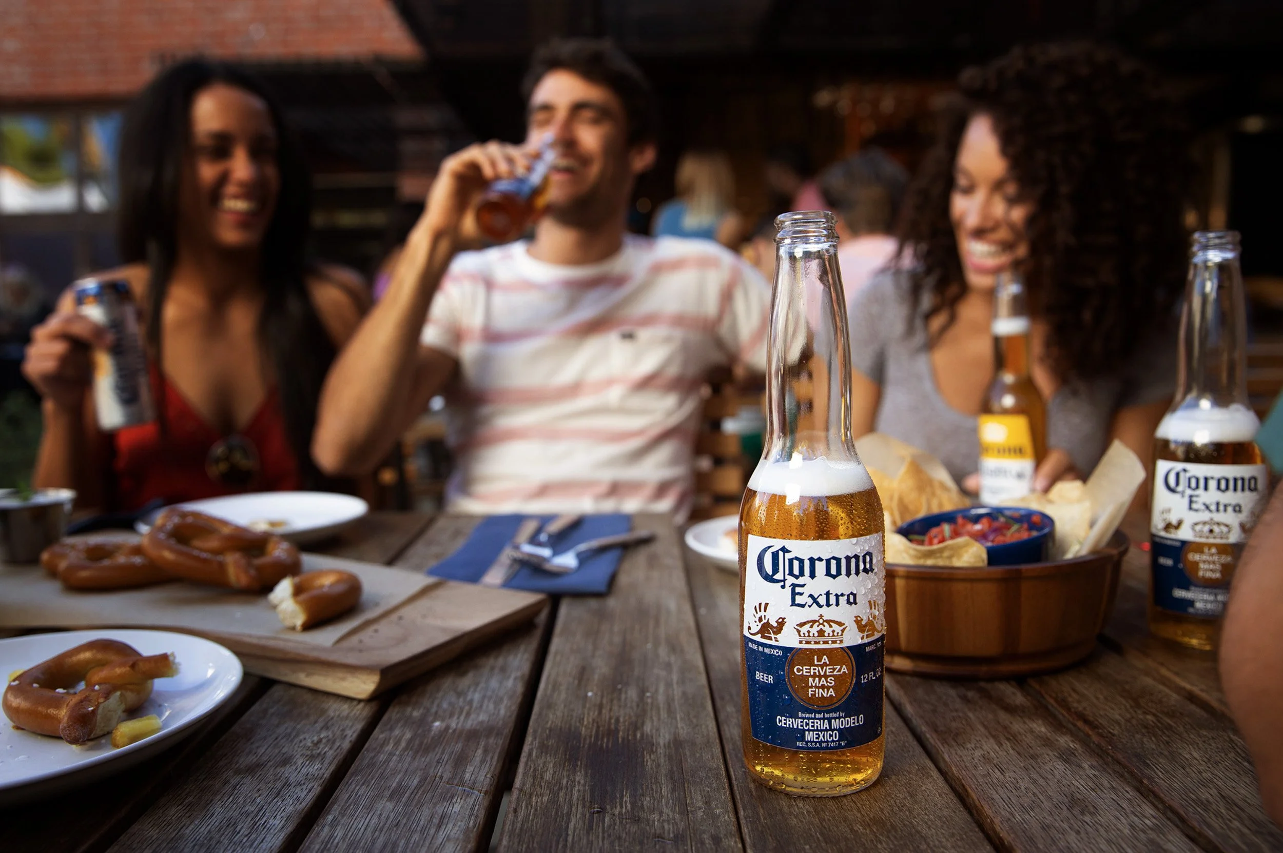 weiss_corona_on_table.jpg