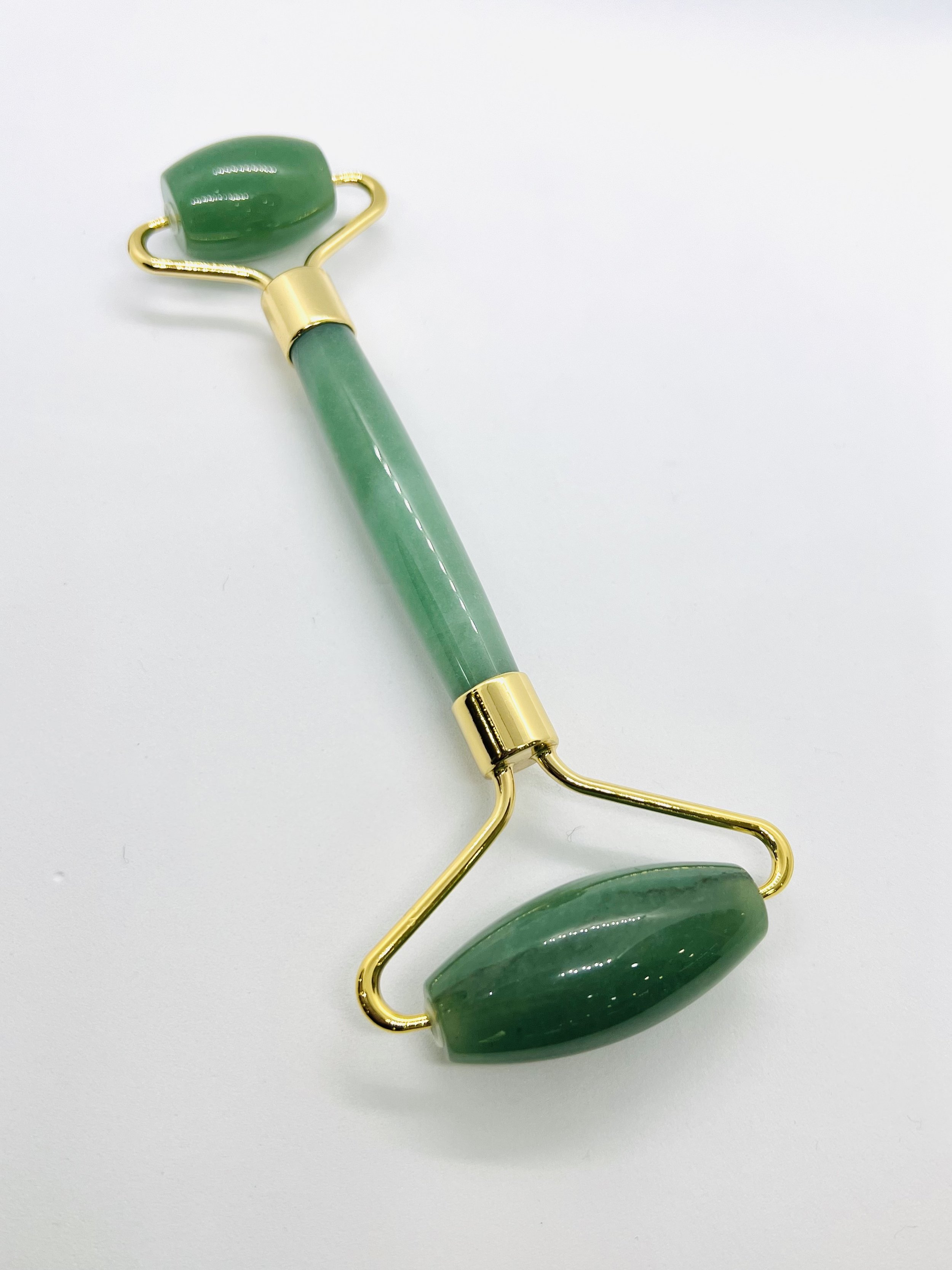 jade roller 2.jpeg