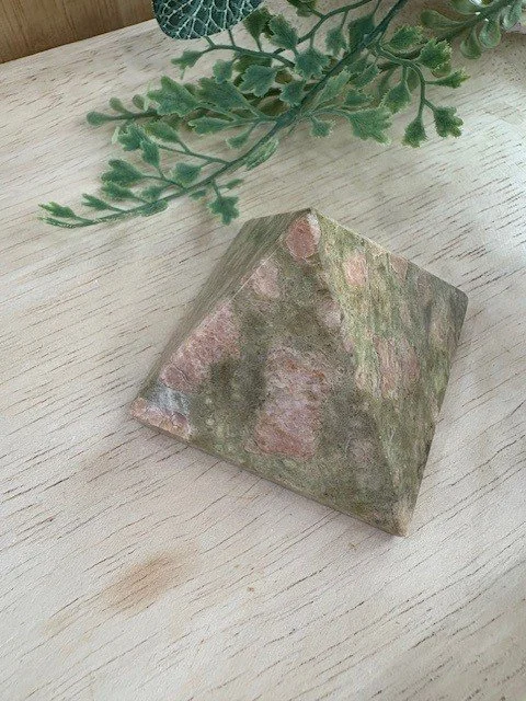 Unakite | Pyramid