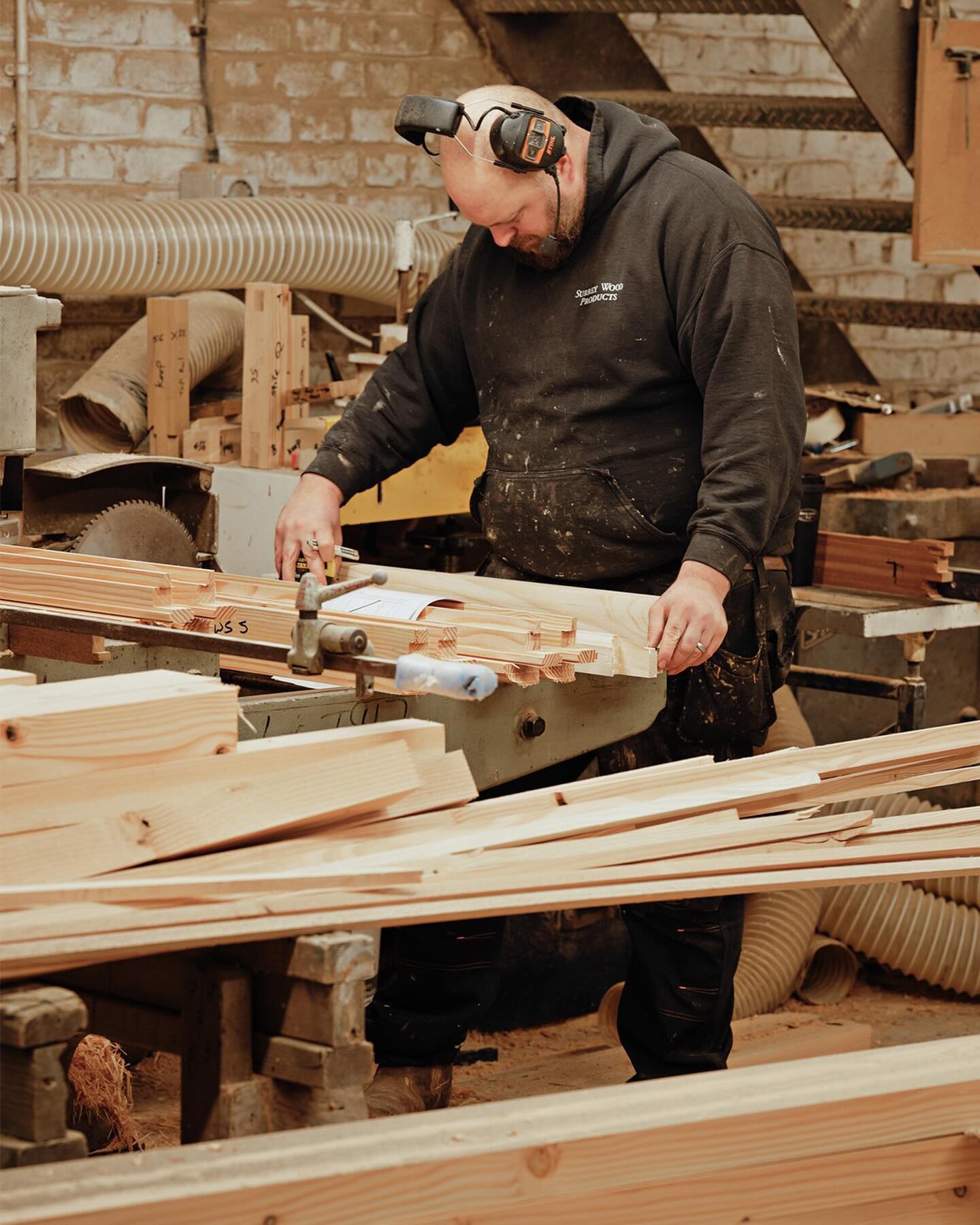 A snap shot of our workshop team,  creating wonders one piece at a time 🪚

#surrey #woodwork #sustainablymade #windows #doors #bespoke