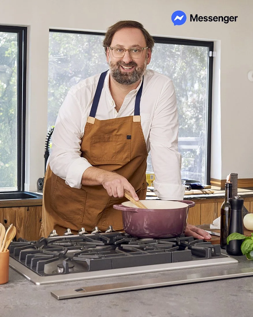 Eric_Wareheim6___Messenger2_How_To_Friendsgiving_BTS copy.jpg