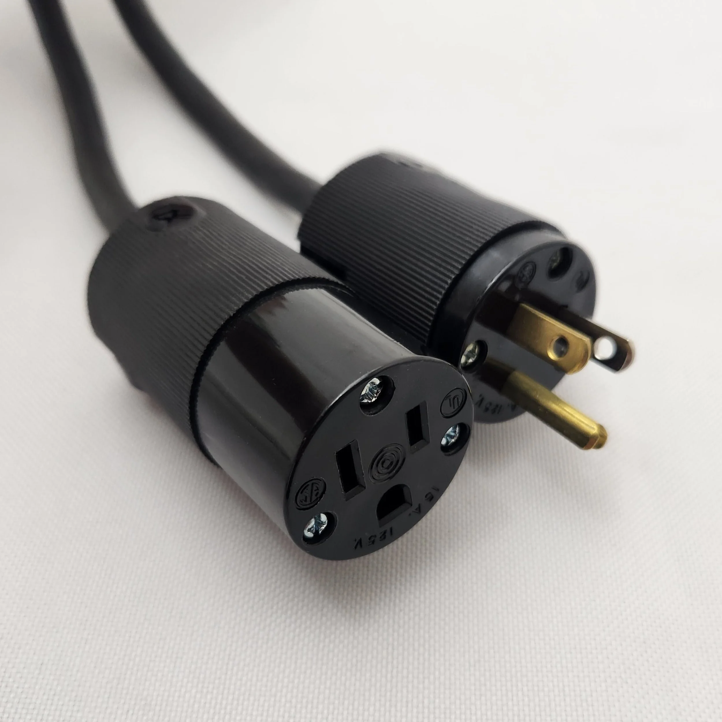 Edison Parallel Blade Extension Cables — PlugsPlus