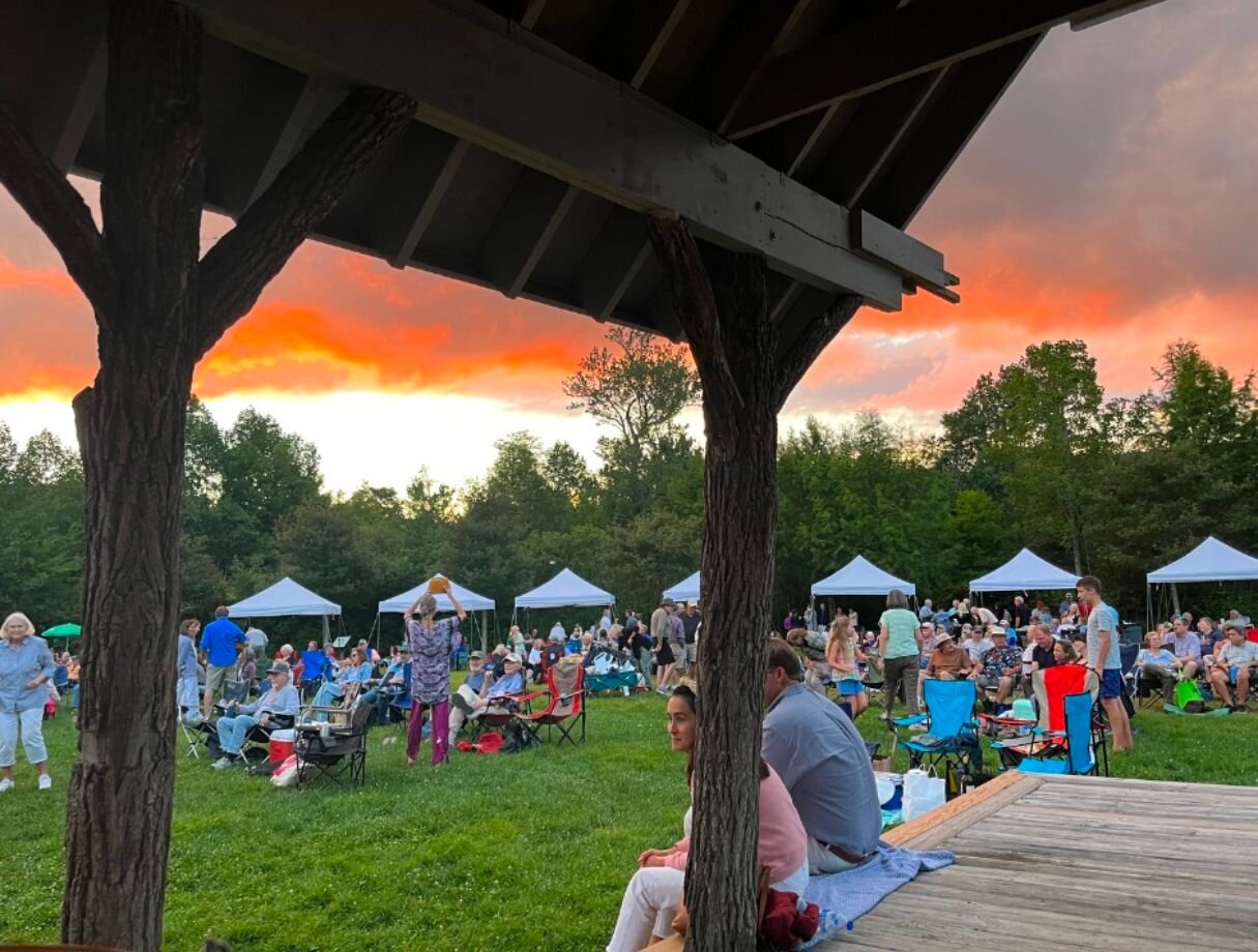 Golden hour on the green 😍🌅 Our Cashiers Live Concert series will be rockin' and rollin' all summer long. Have you snagged your tickets? Visit CashiersLive.com to secure your spot!