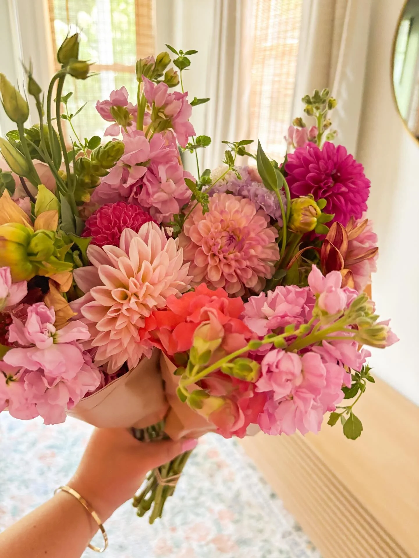 I have a limited number of wrapped bouquets up on the website for *pickup* in West Falls on Friday! Grab one before they&rsquo;re gone, link in stories!🌸✨