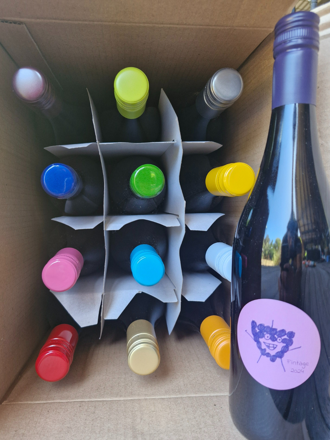 Arty Labelled Red 2024 Dozen