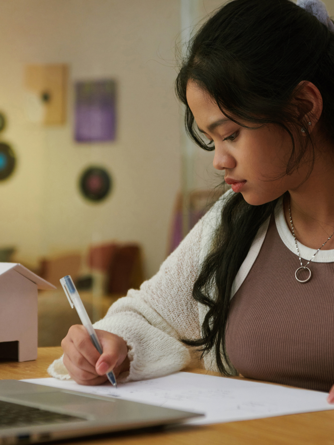 How to Teach Students to Write Strong Theme Statements